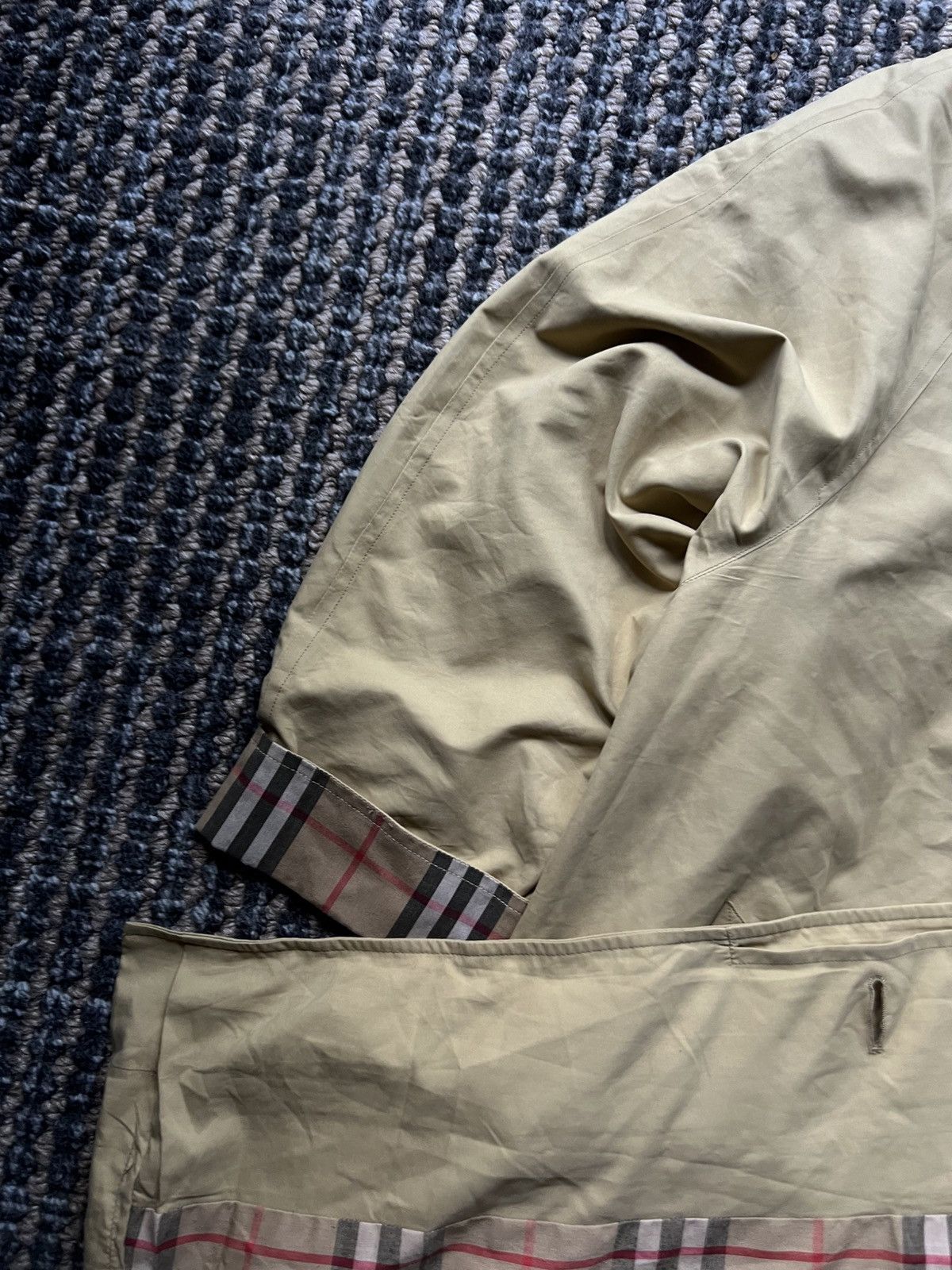 Burberry BURBERRY TRENCH COAT NOVA CHECK RARE VINTAGE Size US L / EU 52-54 / 3 - 3 Thumbnail