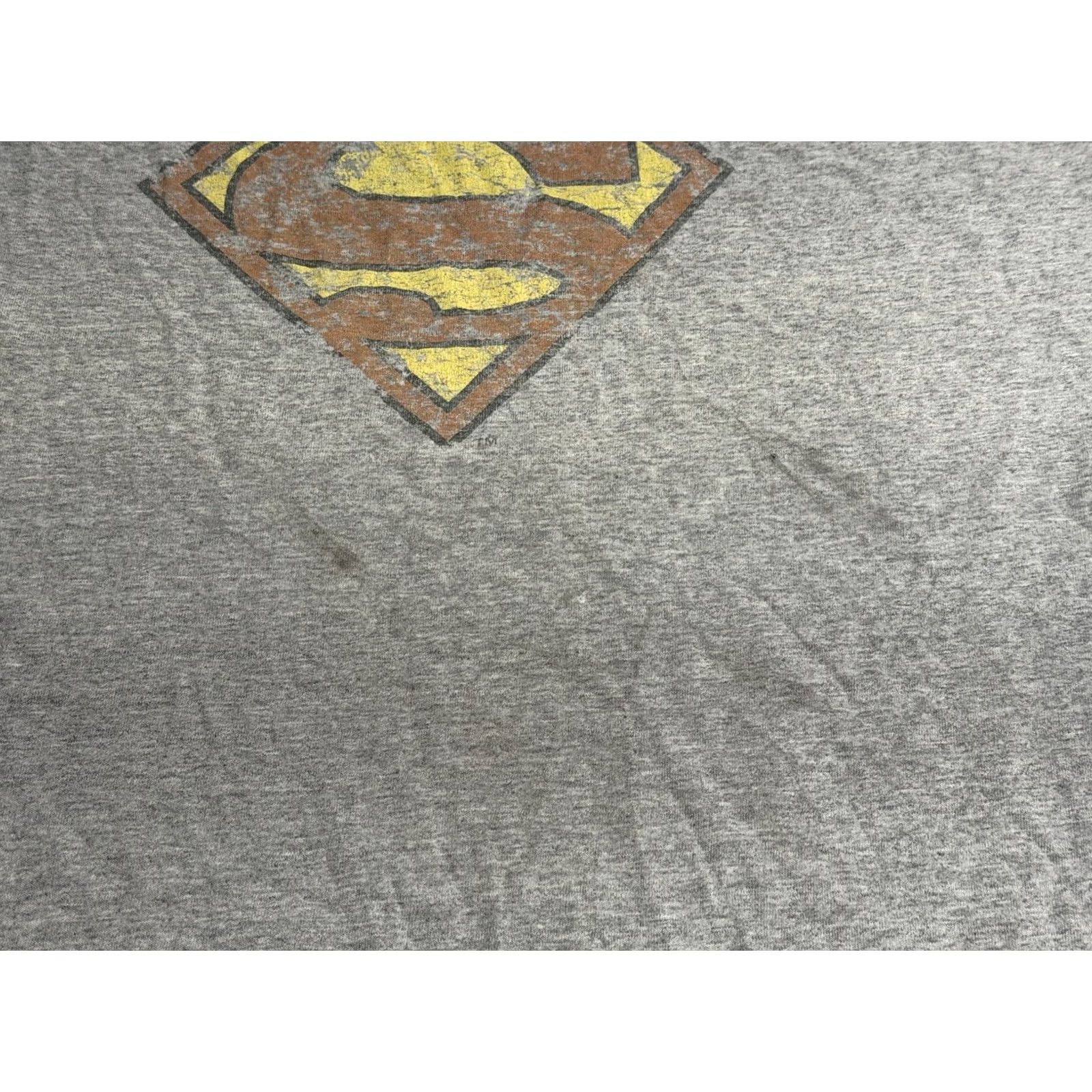 Vintage Warner Bros. DC Superman Logo T-Shirt Men's Medium Gray Solid Short Sleeve Crew Neck Pullover Boxy Vintage Style Graphic Tee Size US M / EU 48-50 / 2 - 4 Thumbnail