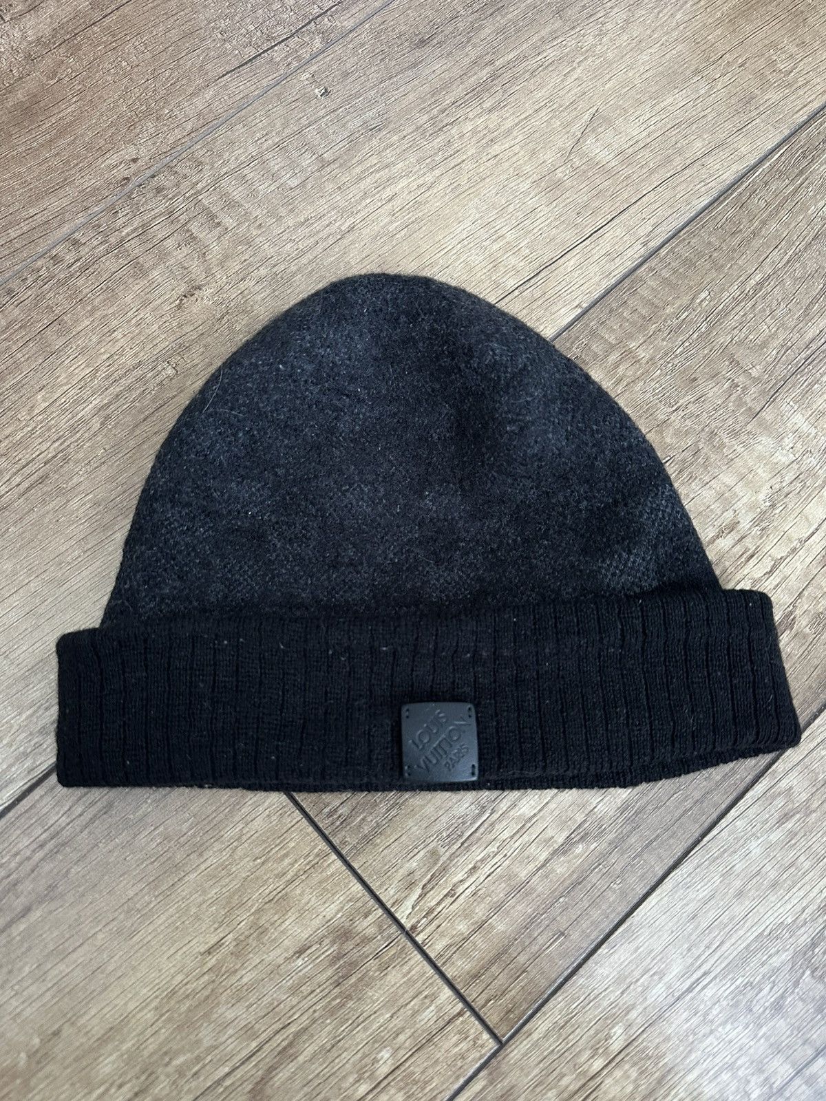 Louis Vuitton Louis Vuitton Italy Beanie Hat Size ONE SIZE - 1 Thumbnail