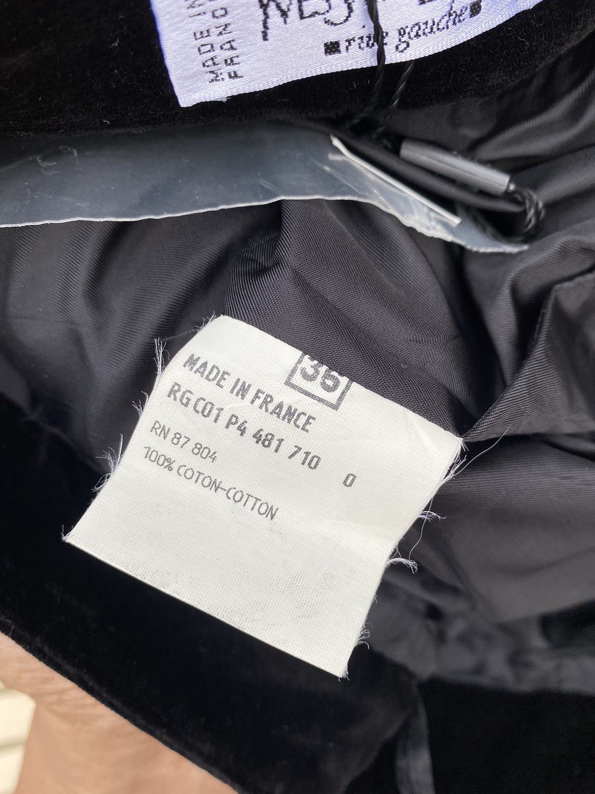 Yves Saint Laurent Vintage 80s ysl rive gauche velvet skirt Size 25" / US 0 / IT 36 - 5 Thumbnail