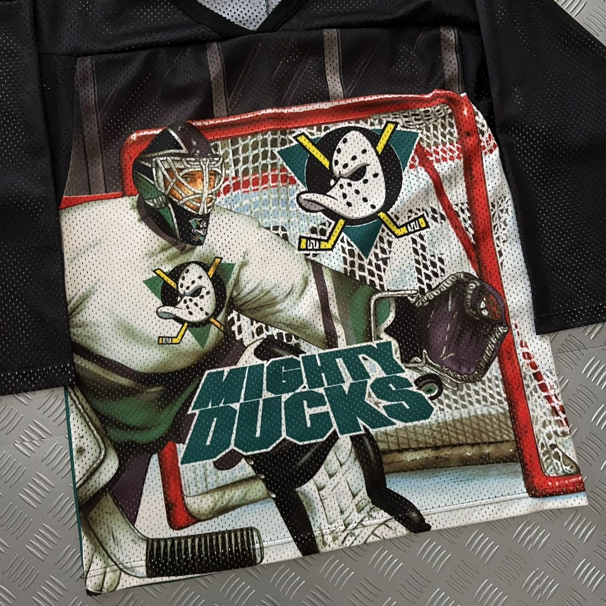 Ccm Vintage CCM NHL Anaheim Mighty Ducks Goalie OVPHockeyJersey Size US XS / EU 42 / 0 - 4 Thumbnail