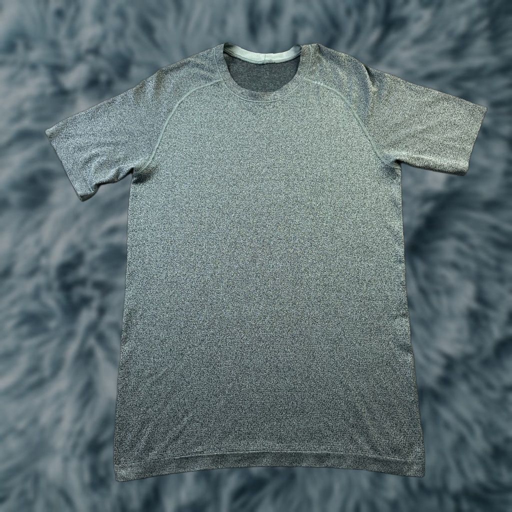 Lululemon Lululemon Shirt Mens Small Green Metal Vent Tech Short Sleeve Gym Size US S / EU 44-46 / 1 - 1 Thumbnail