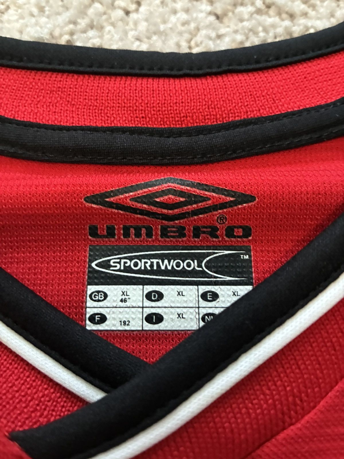 Umbro 2000/2002 Manchester United Home Kit Size US S / EU 44-46 / 1 - 3 Thumbnail