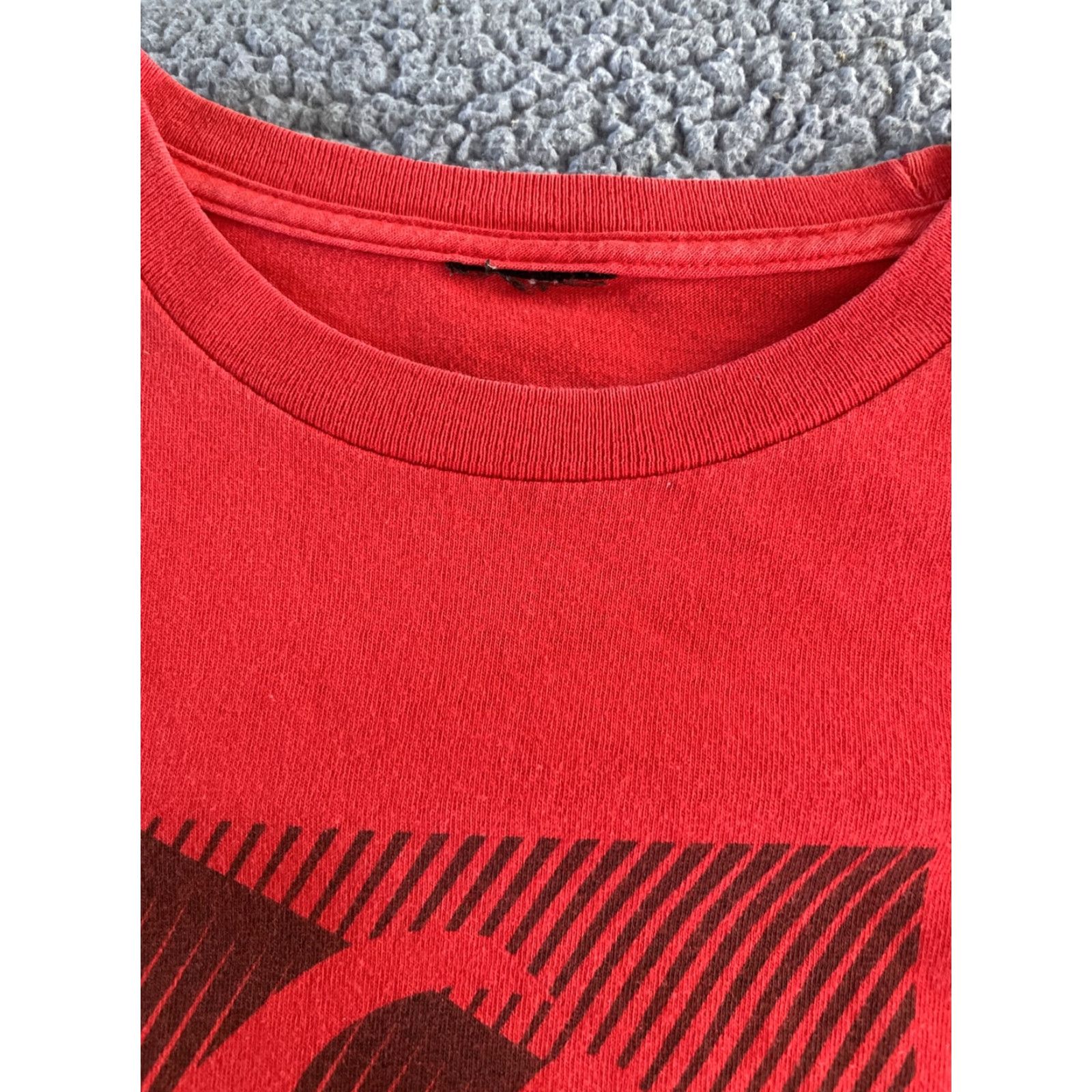 Quiksilver VINTAGE Quicksilver T-Shirt Shirt Red M Men's Short Sleeve 90s Sports Surfing Skateboarding Cotton Cut Medium Tag Size US M / EU 48-50 / 2 - 3 Thumbnail