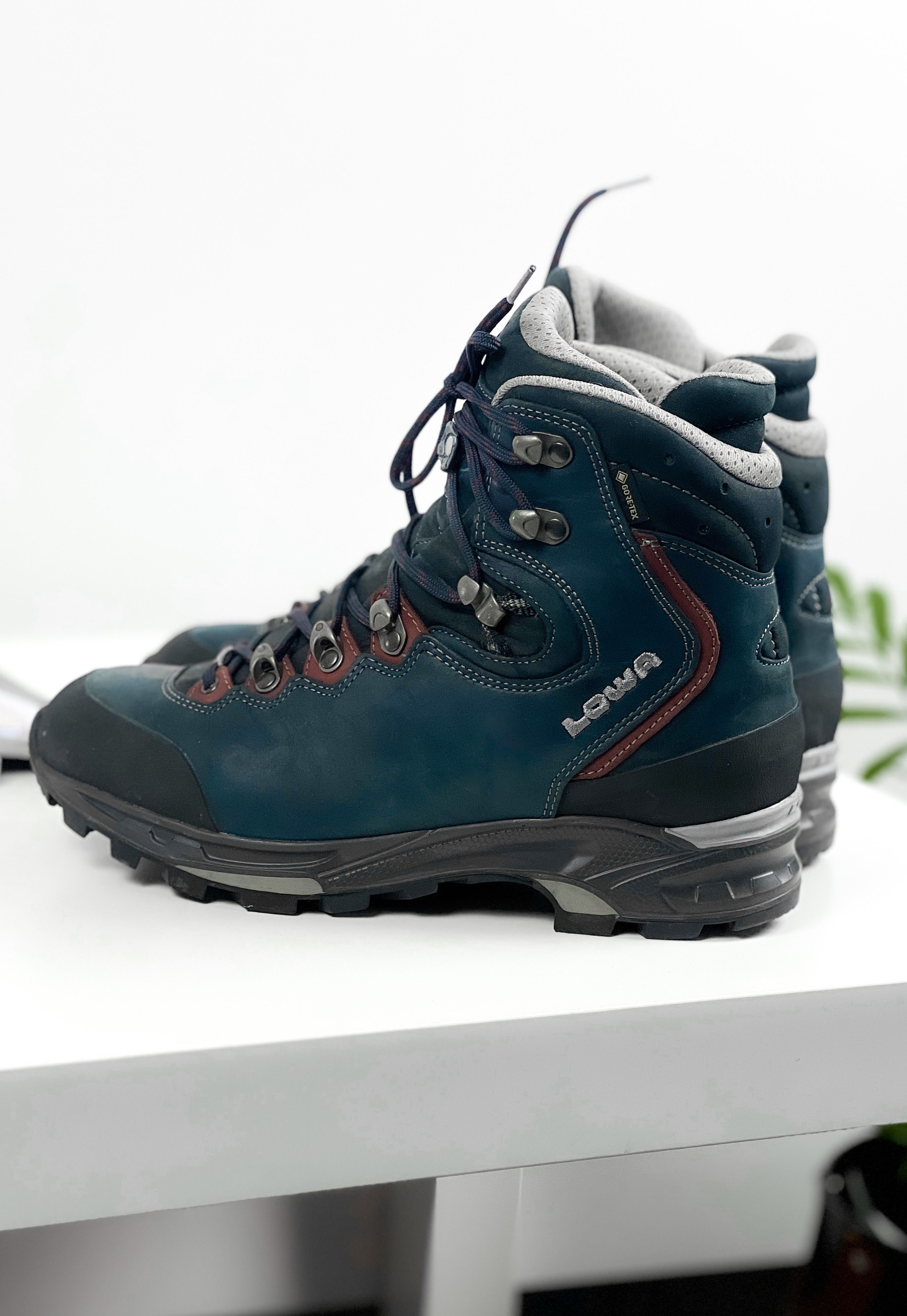 LOWA LOWA GORE-TEX Boots Size US 9.5 / IT 39.5 - 2 Thumbnail
