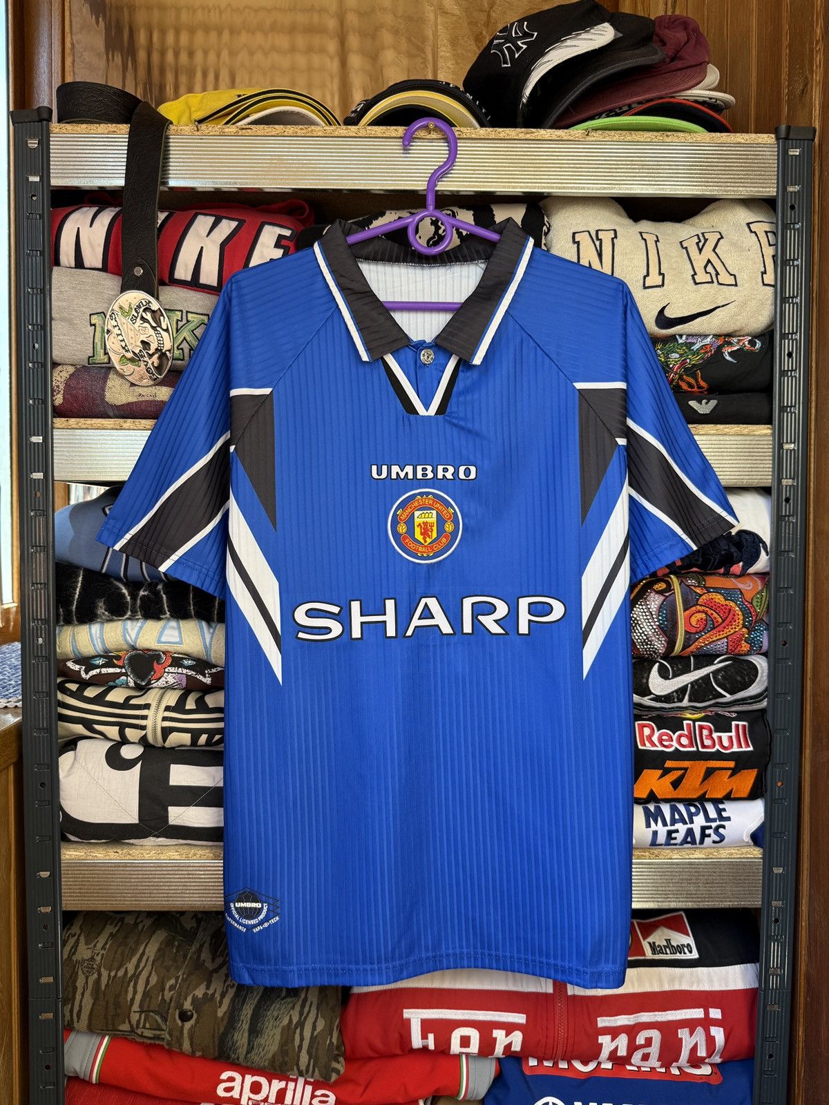 トップス Manchester United UMBRO SHARP KANYE WEST Manchester United UMBRO SHARP KANYE WEST - メルカリ