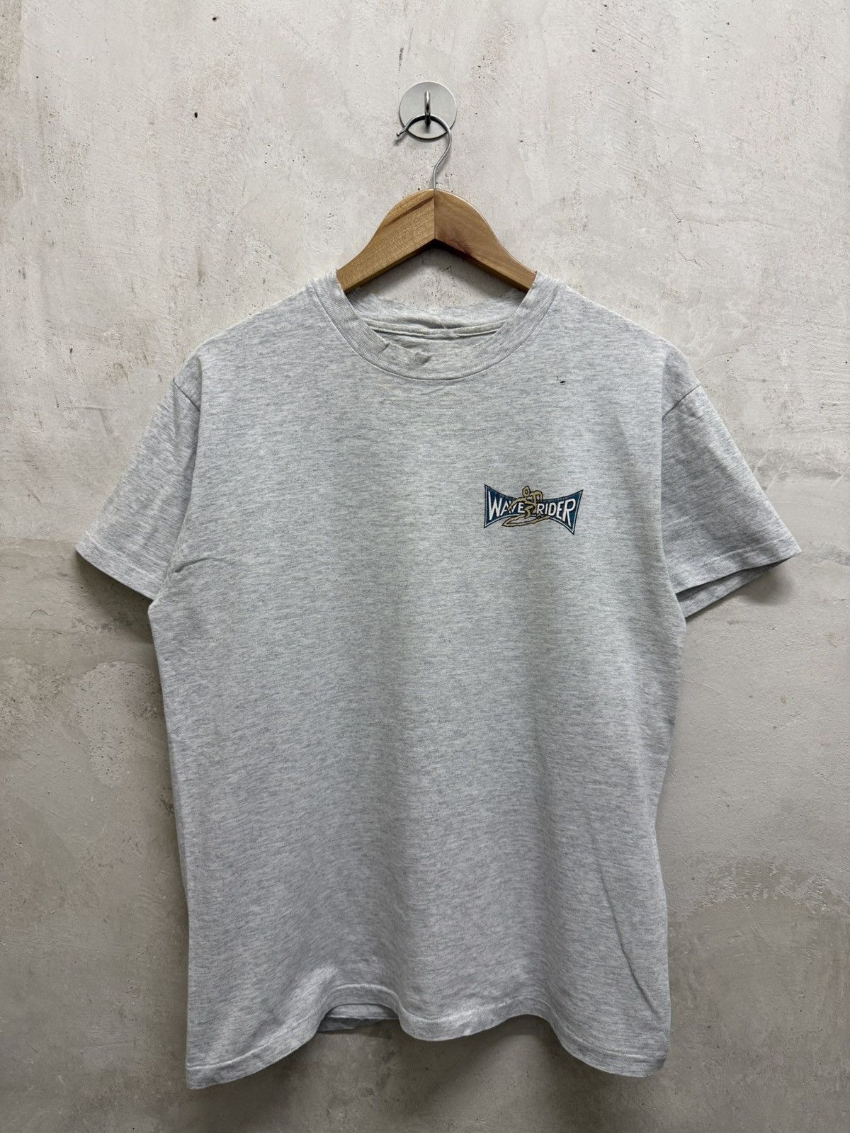 Vintage Distressed Vintage 90s Wave Rider Guam Surf USA Hawaii Tees Size US L / EU 52-54 / 3 - 3 Thumbnail
