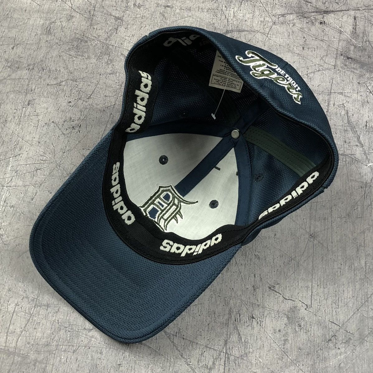 Adidas MLB Detroit Tigers Cap Adidas Vintage 2004 Size ONE SIZE - 8 Thumbnail