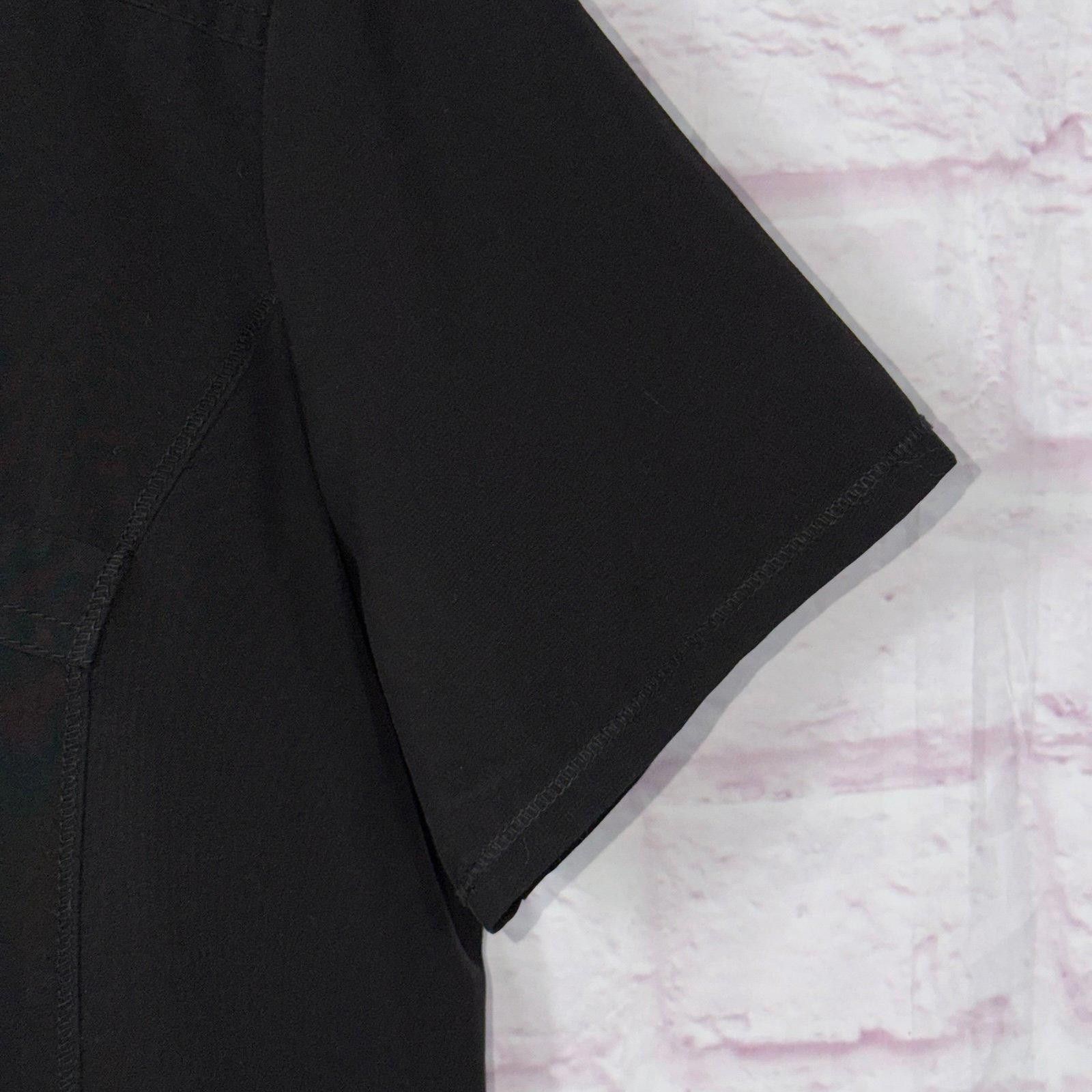 Other Black Small V-Neck Scrub Top with Pockets Size ONE SIZE - 4 Thumbnail