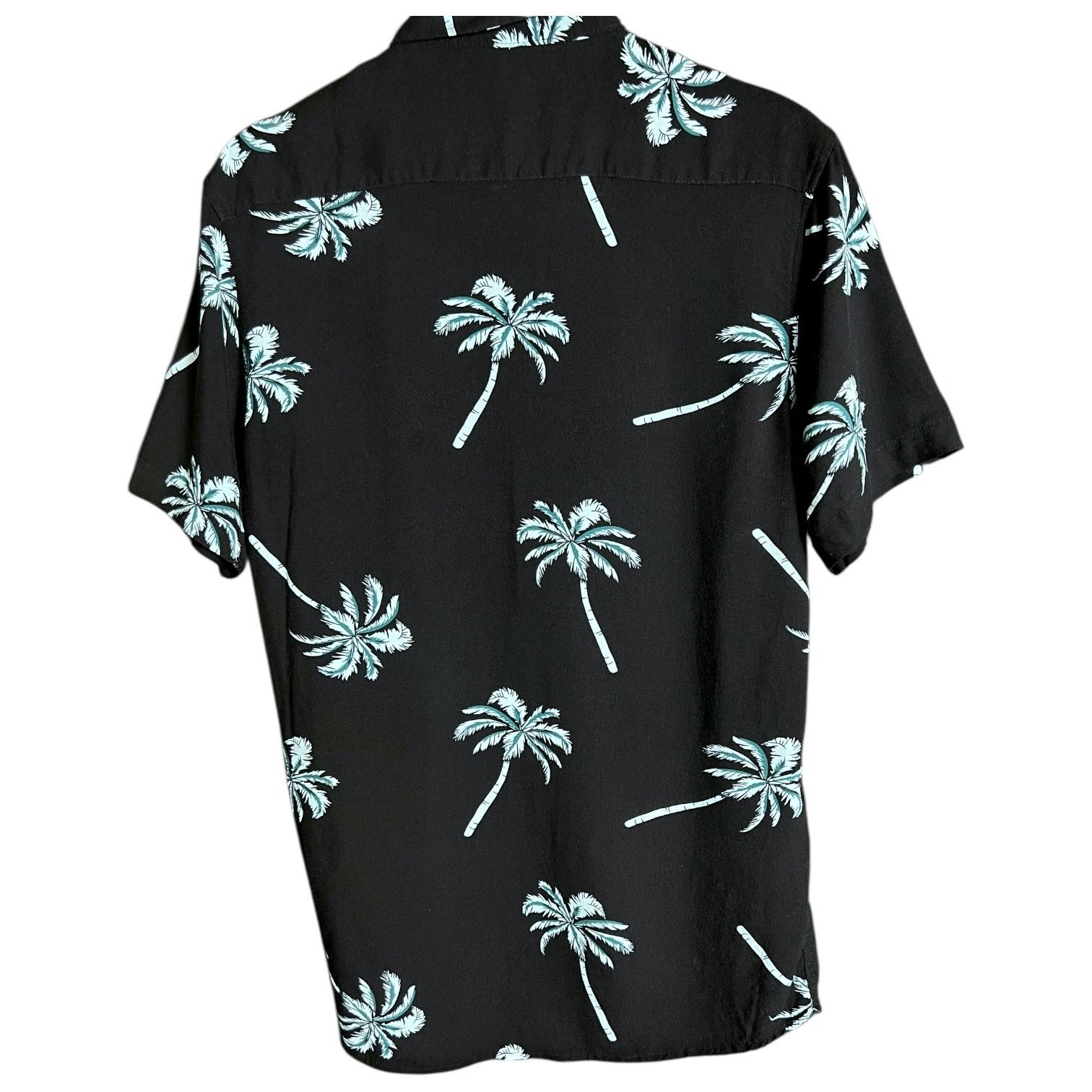 Gildan Men's Molokai Surf Co Black Palm Trees Button Up S/S Shirt M Size US M / EU 48-50 / 2 - 2 Thumbnail