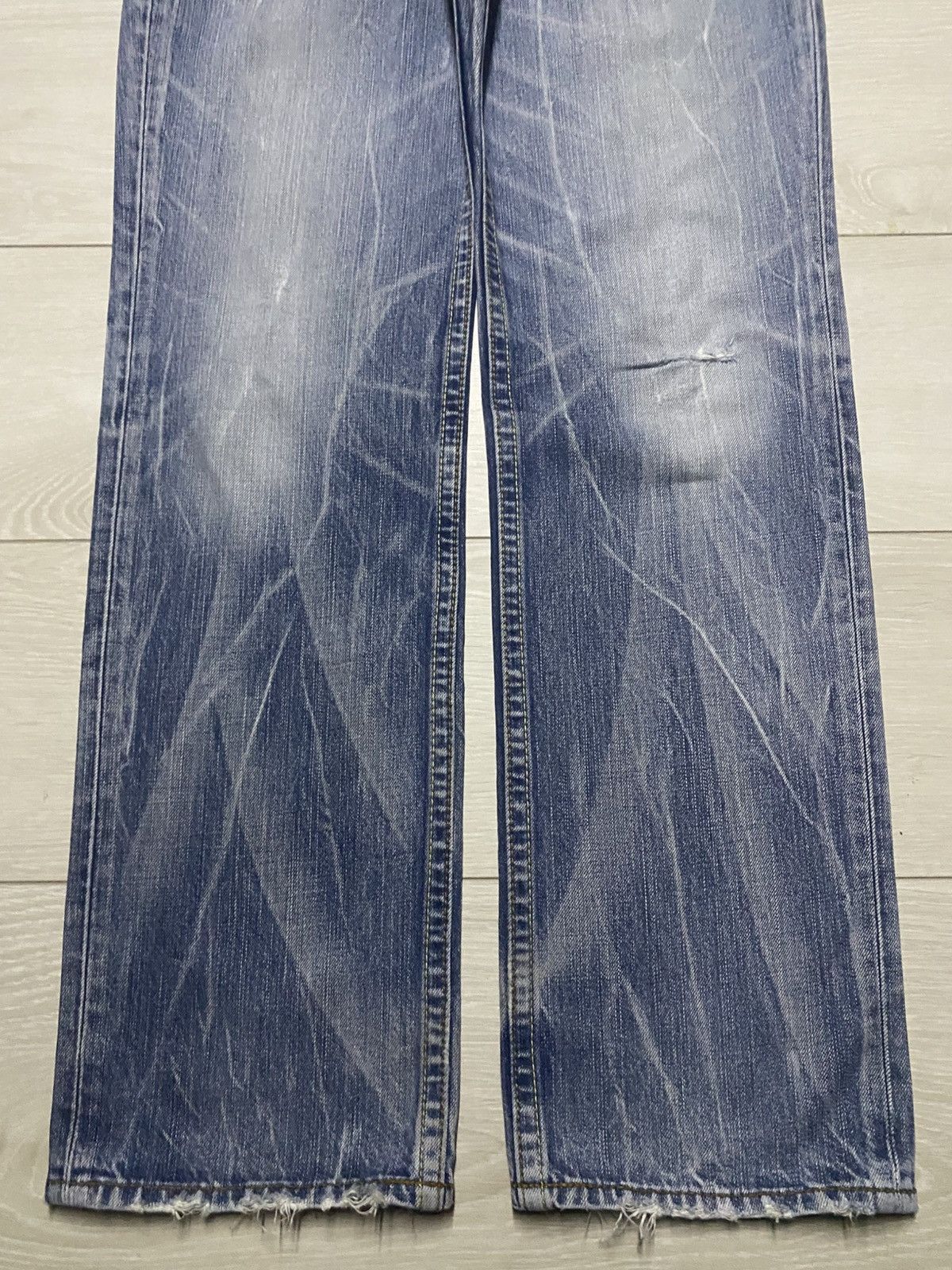 Levi's Vintage Levis 502 Thunder Wash Distressed Loose Jeans Size US 32 / EU 48 - 5 Thumbnail