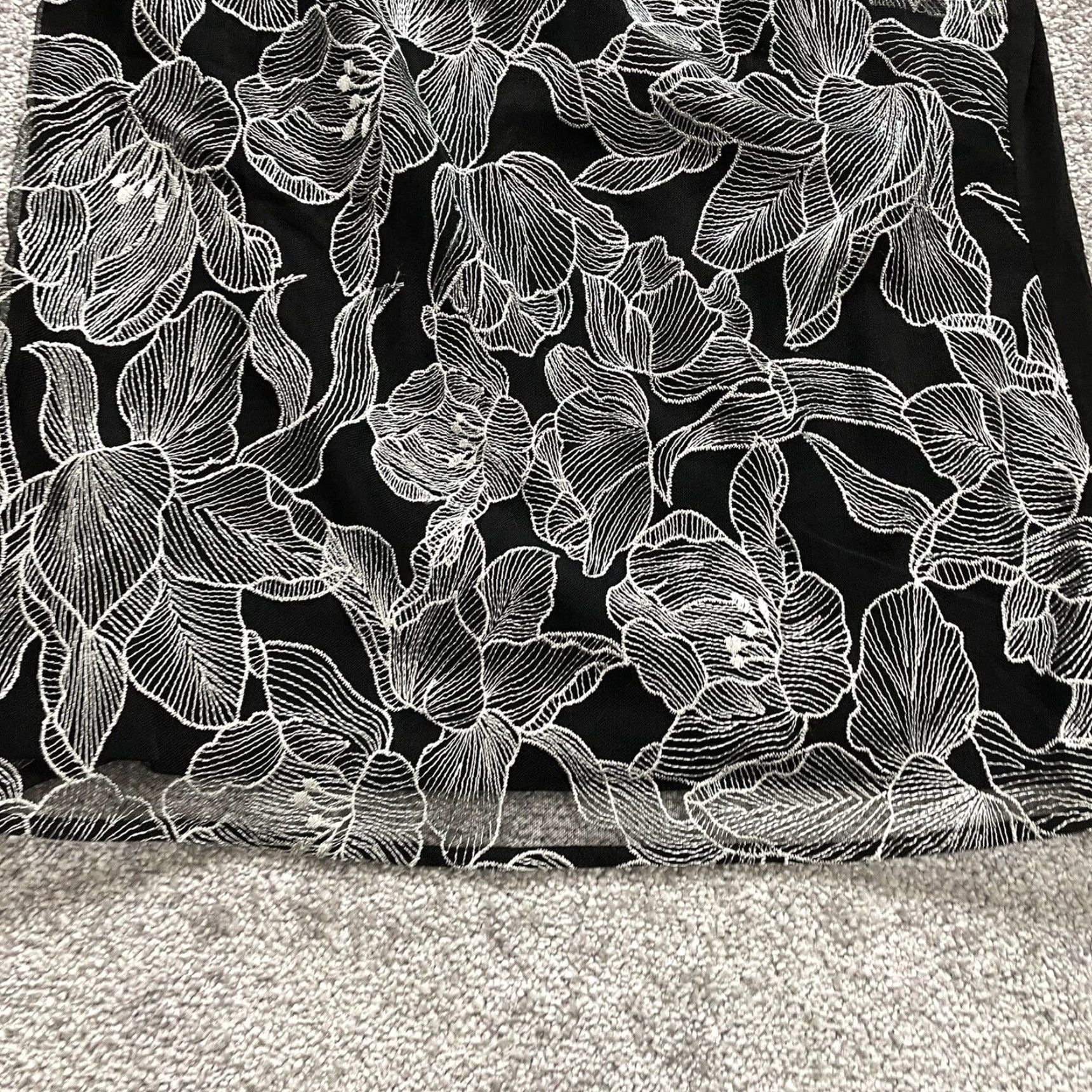 White House Black Market White House Black Market Blouse Top Women Medium Floral Butterfly Flutter Sleeve Size M / US 6-8 / IT 42-44 - 2 Thumbnail