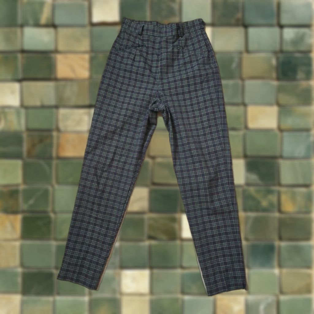 Liz Claiborne VINTAGE Liz Claiborne Women High Rise Plaid Trouser Pants Navy Green 27" Inseam 29.5" Slim Regular Size 7/8 Womens Pants Size 32" / US 10 / IT 46 - 1 Thumbnail