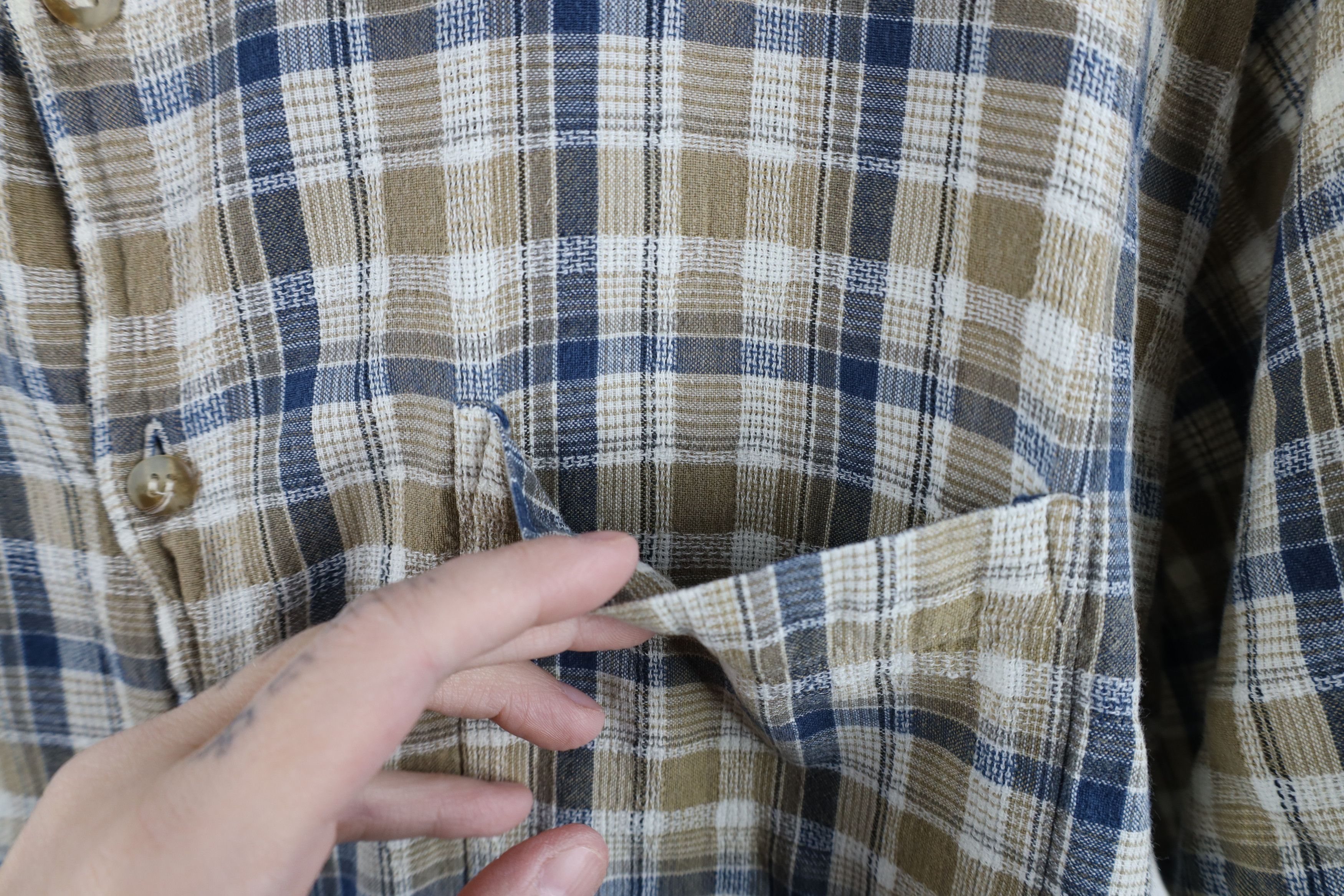 Vintage Vintage 90s Streetwear Cotton Weave Knit Button Down Shirt Size US XL / EU 56 / 4 - 4 Thumbnail