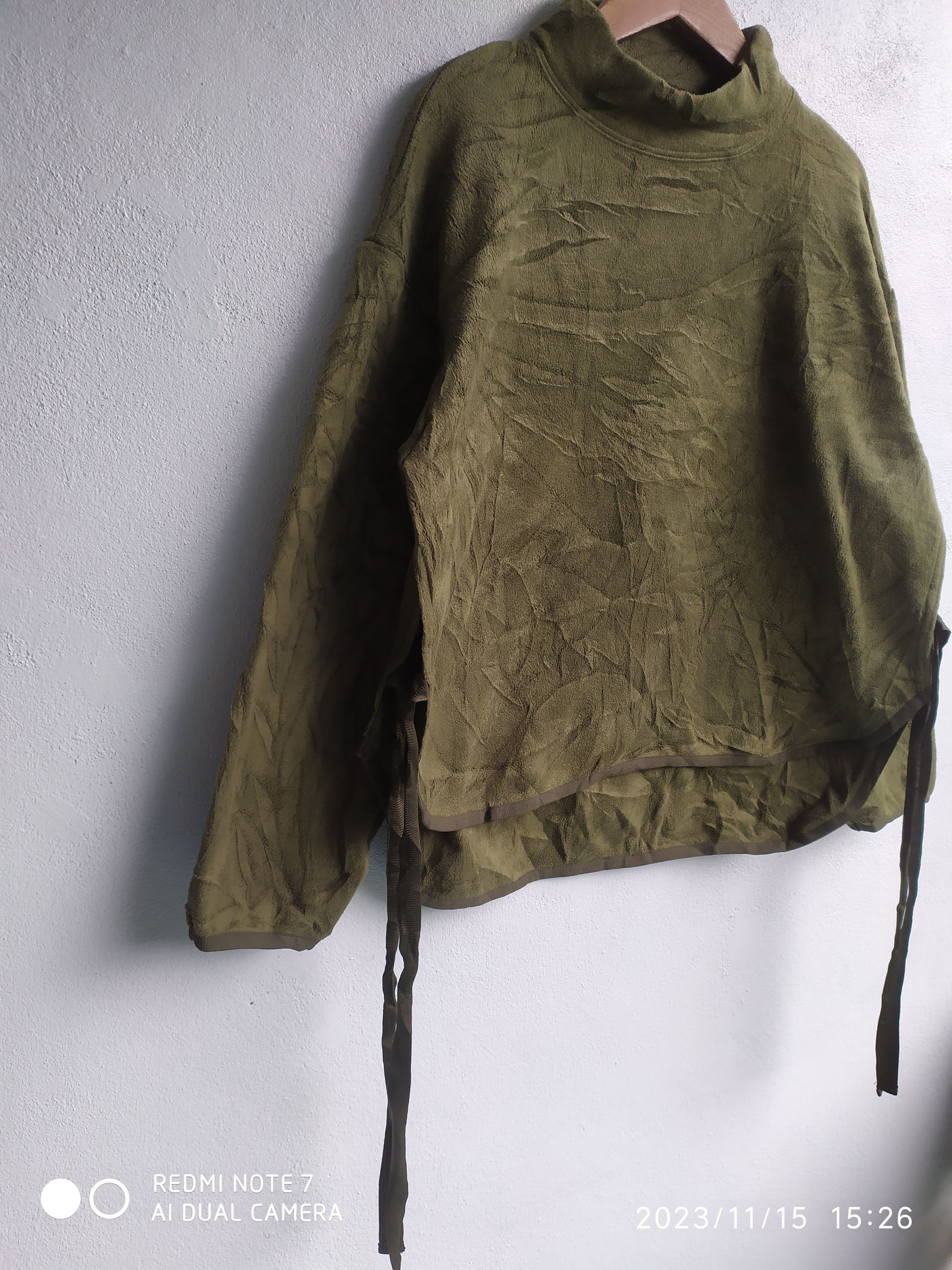 Designer × Uniqlo × White Mountaineering Uniqlo x White Mountaineering Fleece Sweater Army Green Size US L / EU 52-54 / 3 - 4 Thumbnail