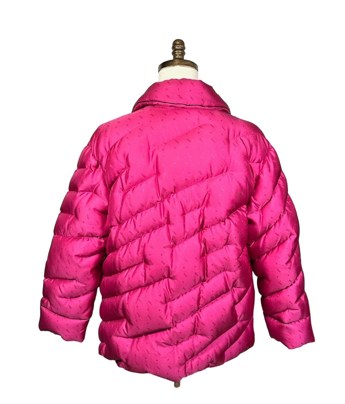 Fendi FENDI DOWN JACKET IN RASPBERRY Size US M / EU 48-50 / 2 - 2 Thumbnail