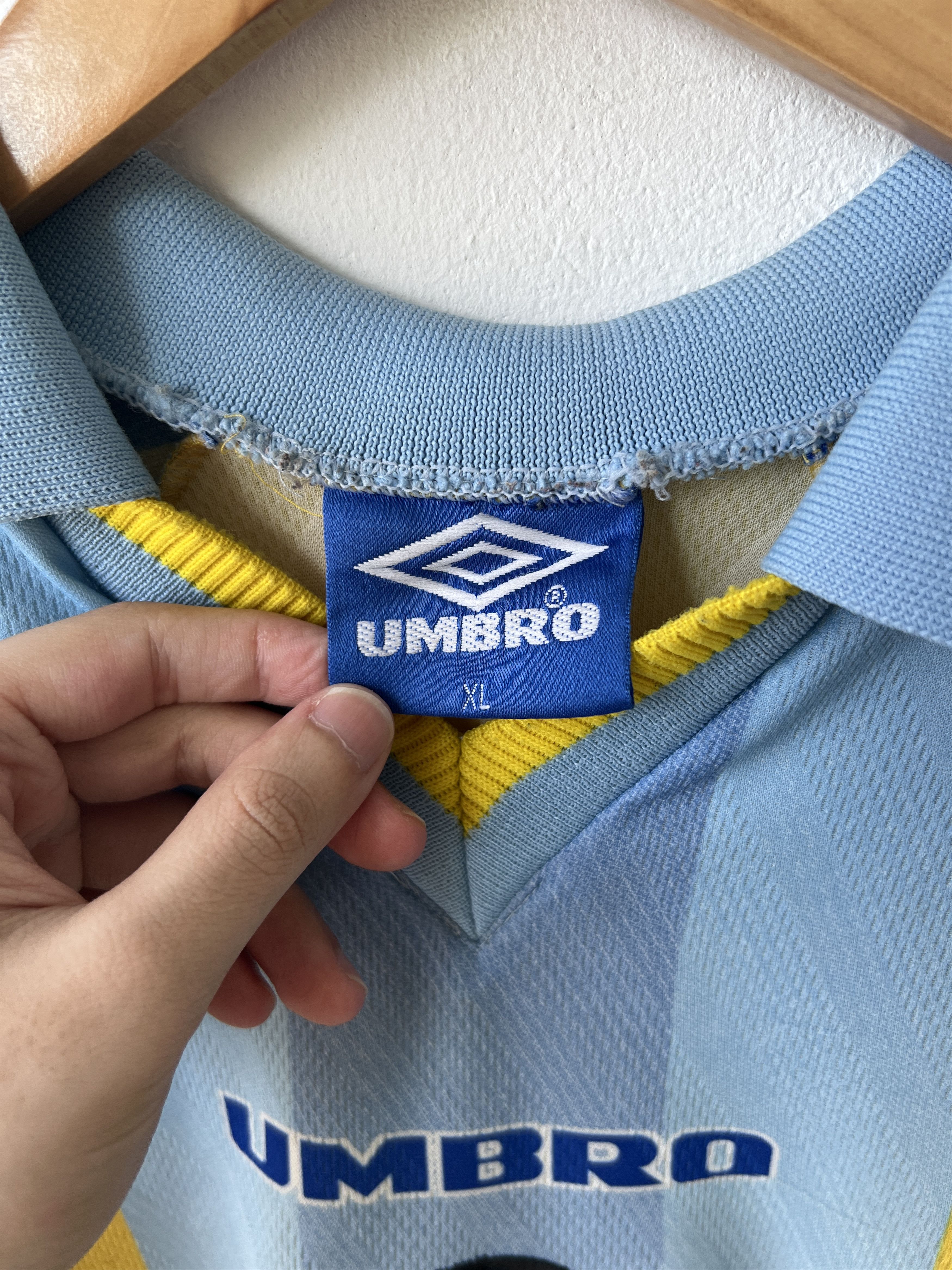 Umbro (XL) Chelsea 1996-97 Away Kit Zola #25 Size US XL / EU 56 / 4 - 3 Thumbnail