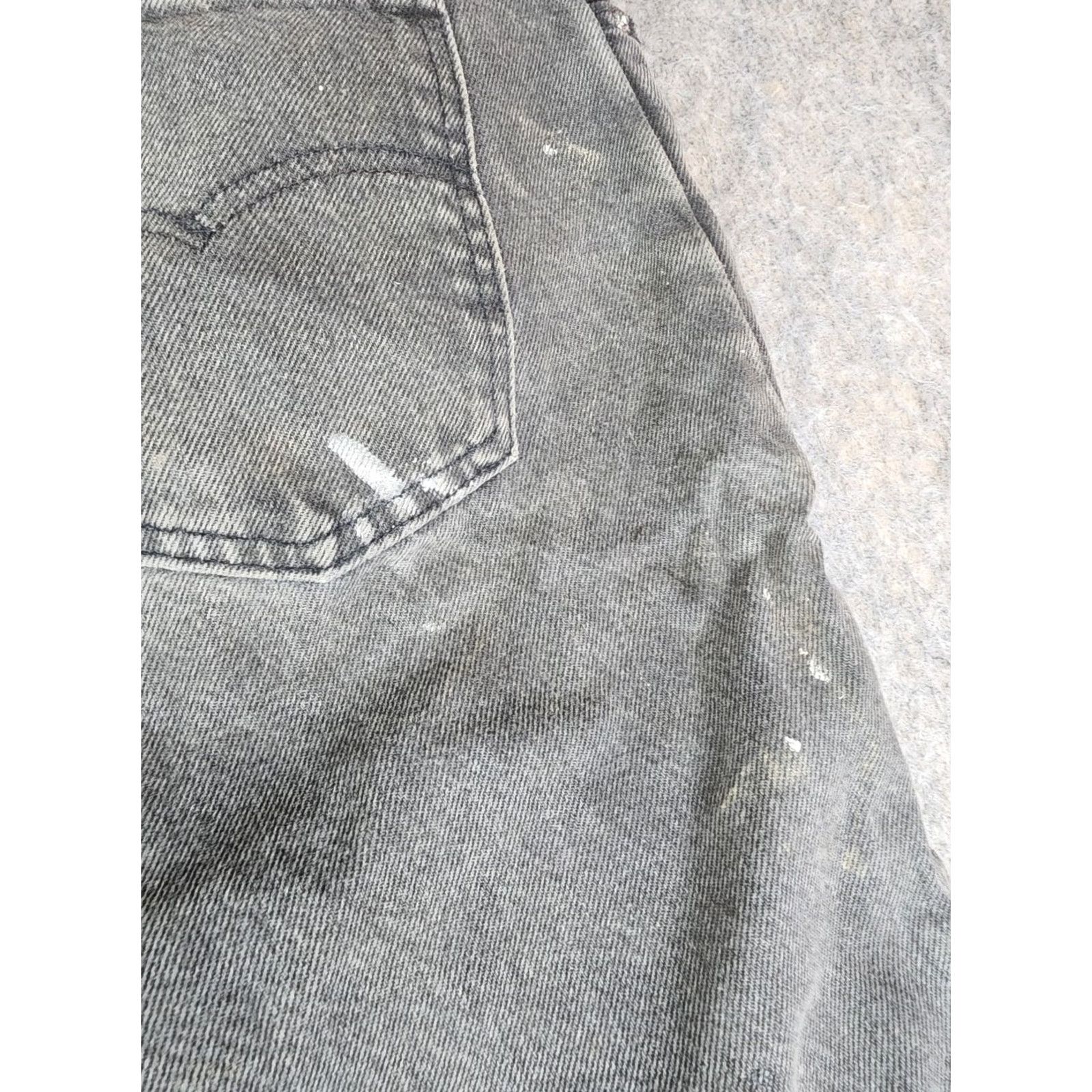 Levi's Vintage Levi's 550 Jeans Shorts Mens 36 Black Distressed Denim USA 5-Pocket Relaxed Straight Package N/A Size US 36 / EU 52 - 5 Thumbnail