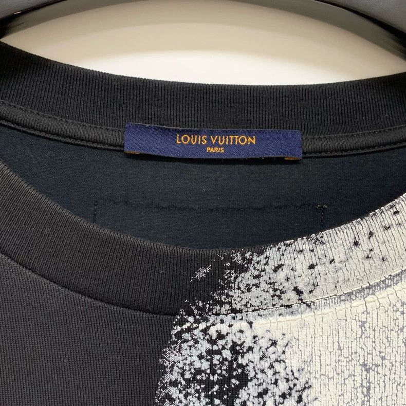 Louis Vuitton Louis Vuitton Chain printed black short sleeves Size US XL / EU 56 / 4 - 2 Thumbnail