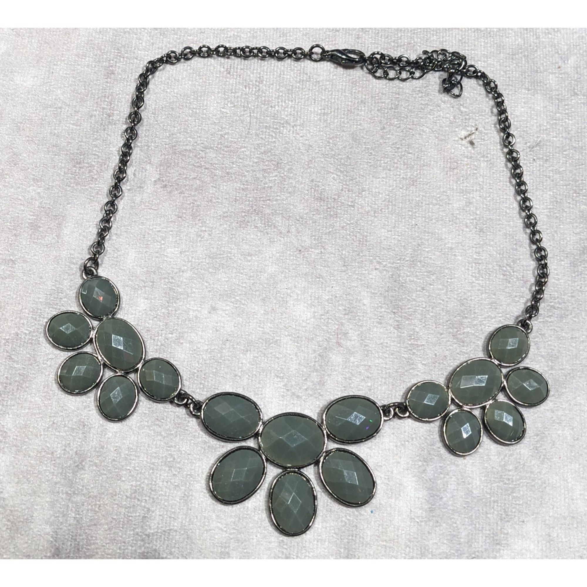 Other Y2K Style Grey Floral Statement Necklace Size ONE SIZE - 5 Thumbnail