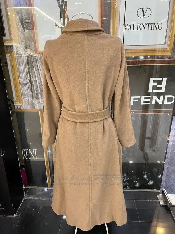 MaxMara Beige Wool Women's Coat .