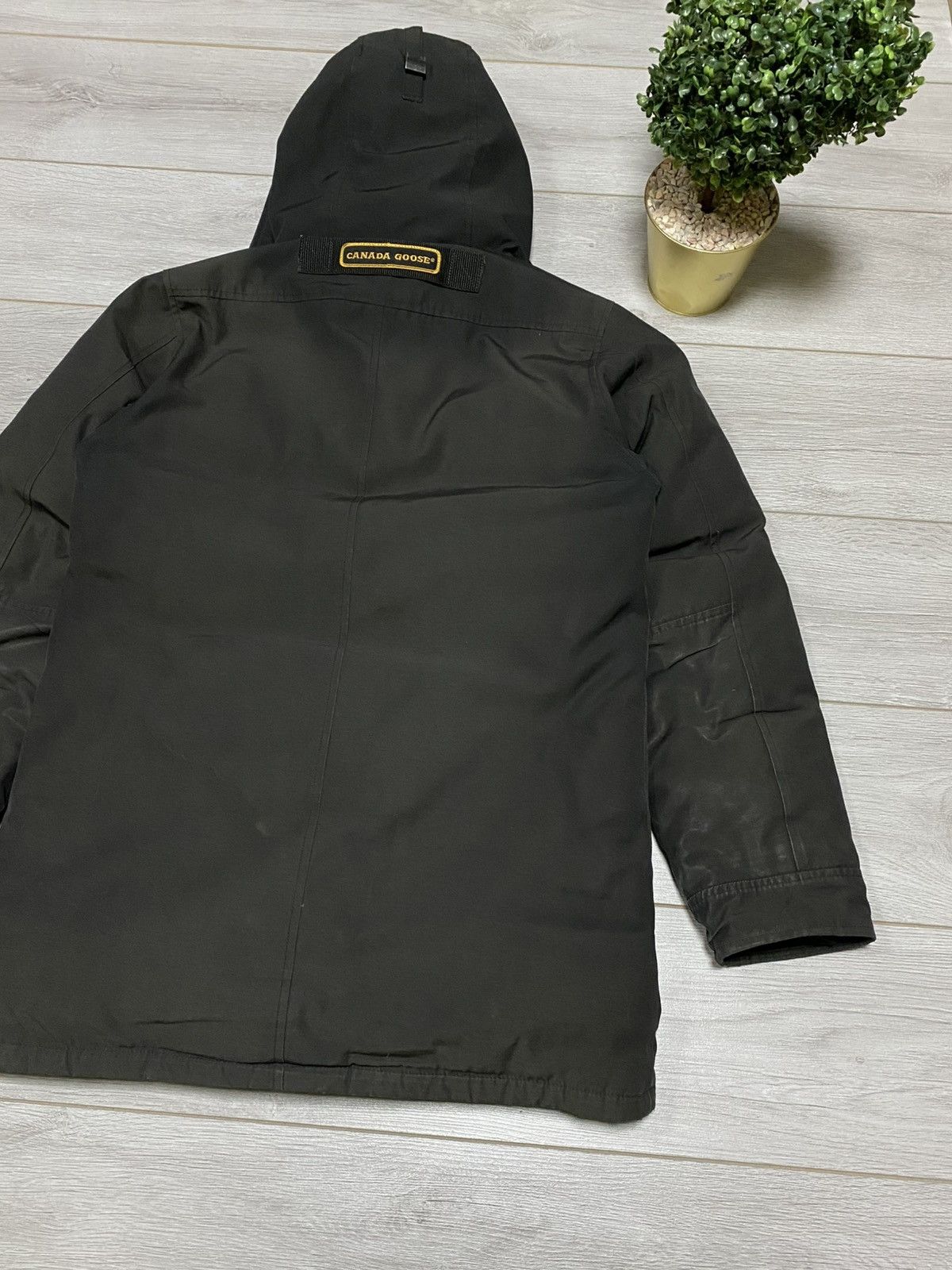 Canada Goose Canada Goose chateau down zip puffer jacket parka Size US M / EU 48-50 / 2 - 18 Thumbnail