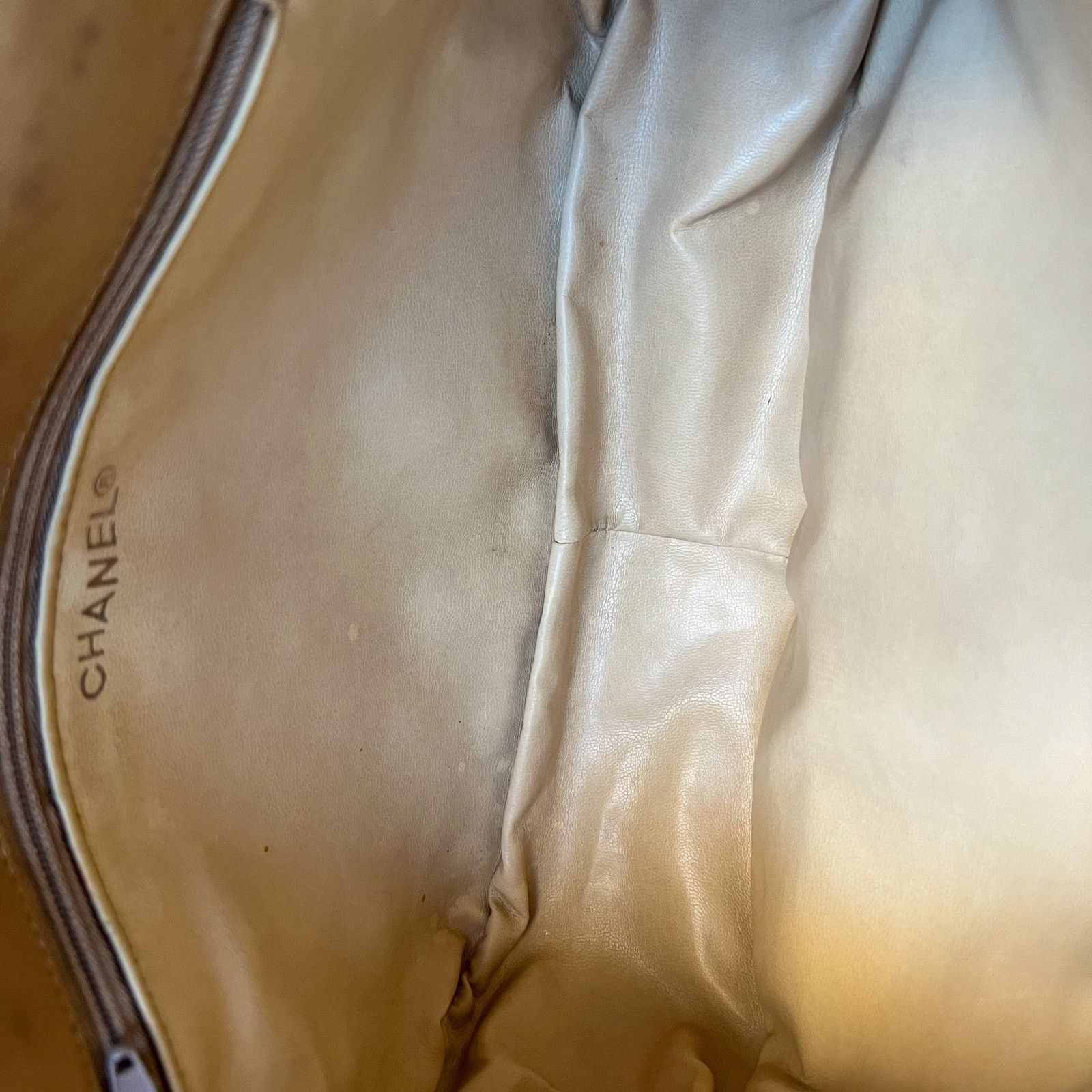 Chanel CHANEL Vintage Beige Quilted Lambskin Half Moon Flap Bag Size ONE SIZE - 9 Thumbnail