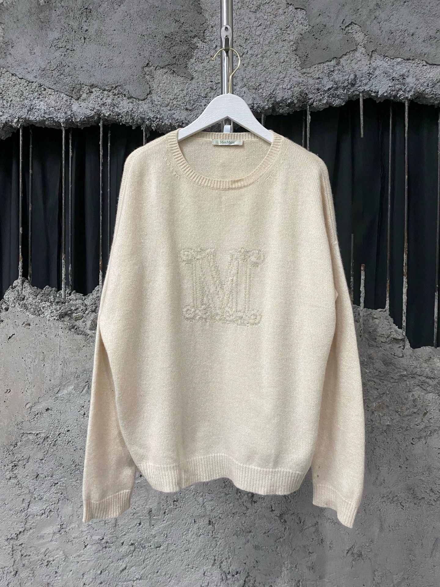 Max Mara Max Mara Cashmere Sweater Women's S 99 New Size S / US 4 / IT 40 - 1 Thumbnail