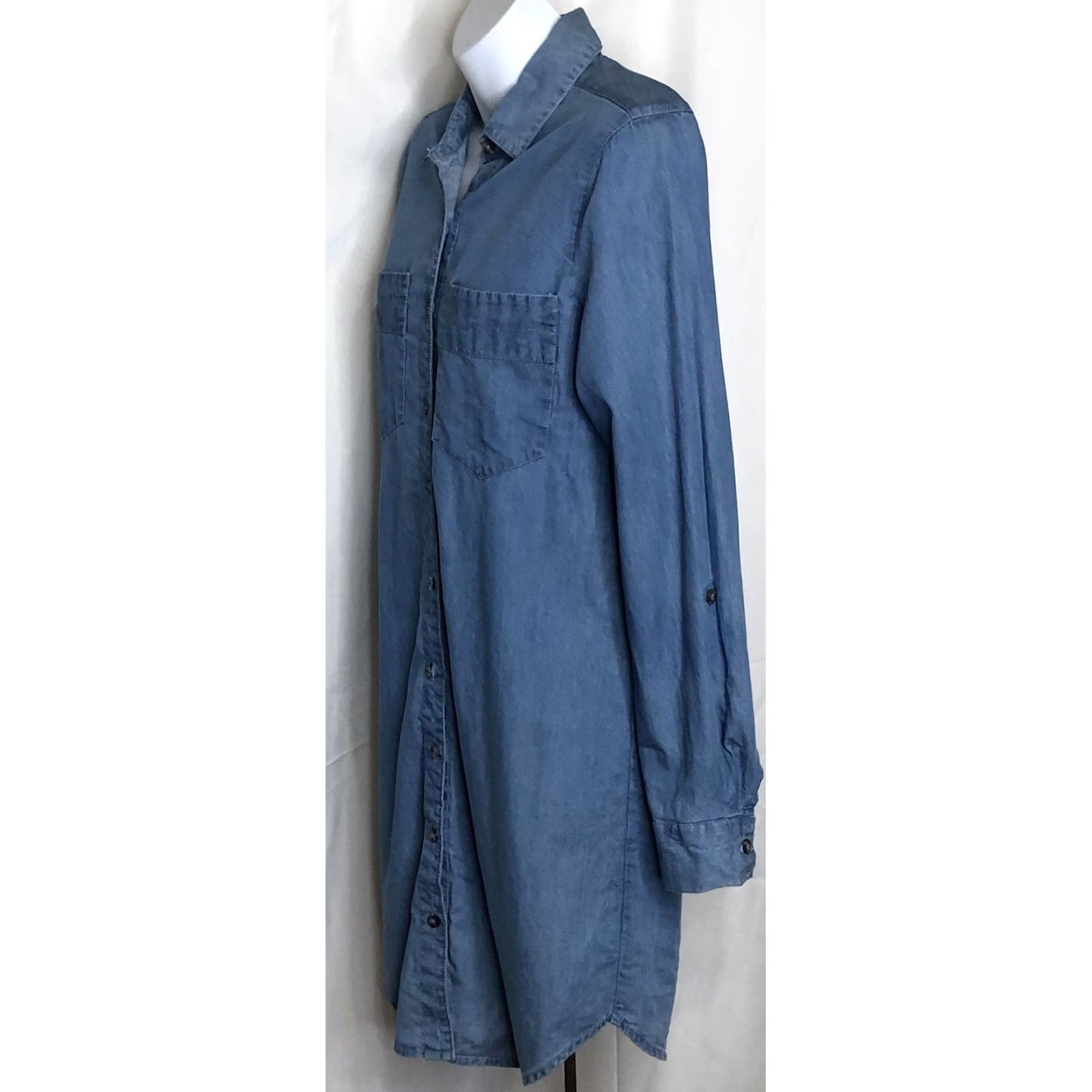 Vintage Vintage Charlotte Russe shirt dress XS Blue Chambray ButtonUp Coastal Cottage Size XS / US 0-2 / IT 36-38 - 2 Thumbnail