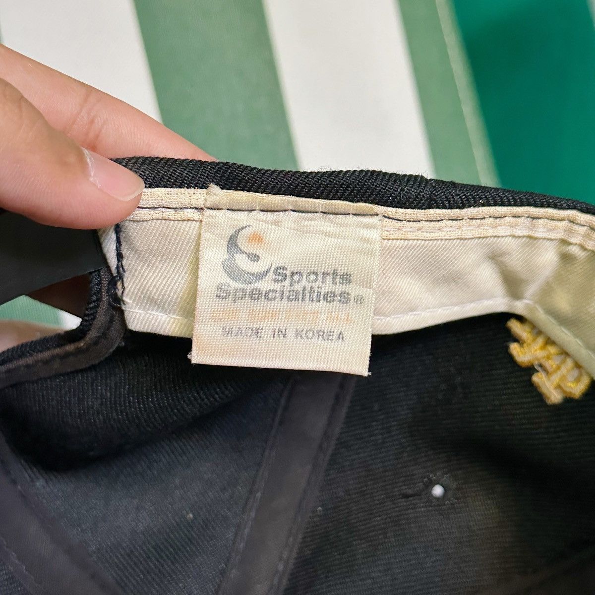 Sports Specialties × Vintage Vintage Hat Notre Dame Irish Scrip Double Line Size ONE SIZE - 7 Thumbnail