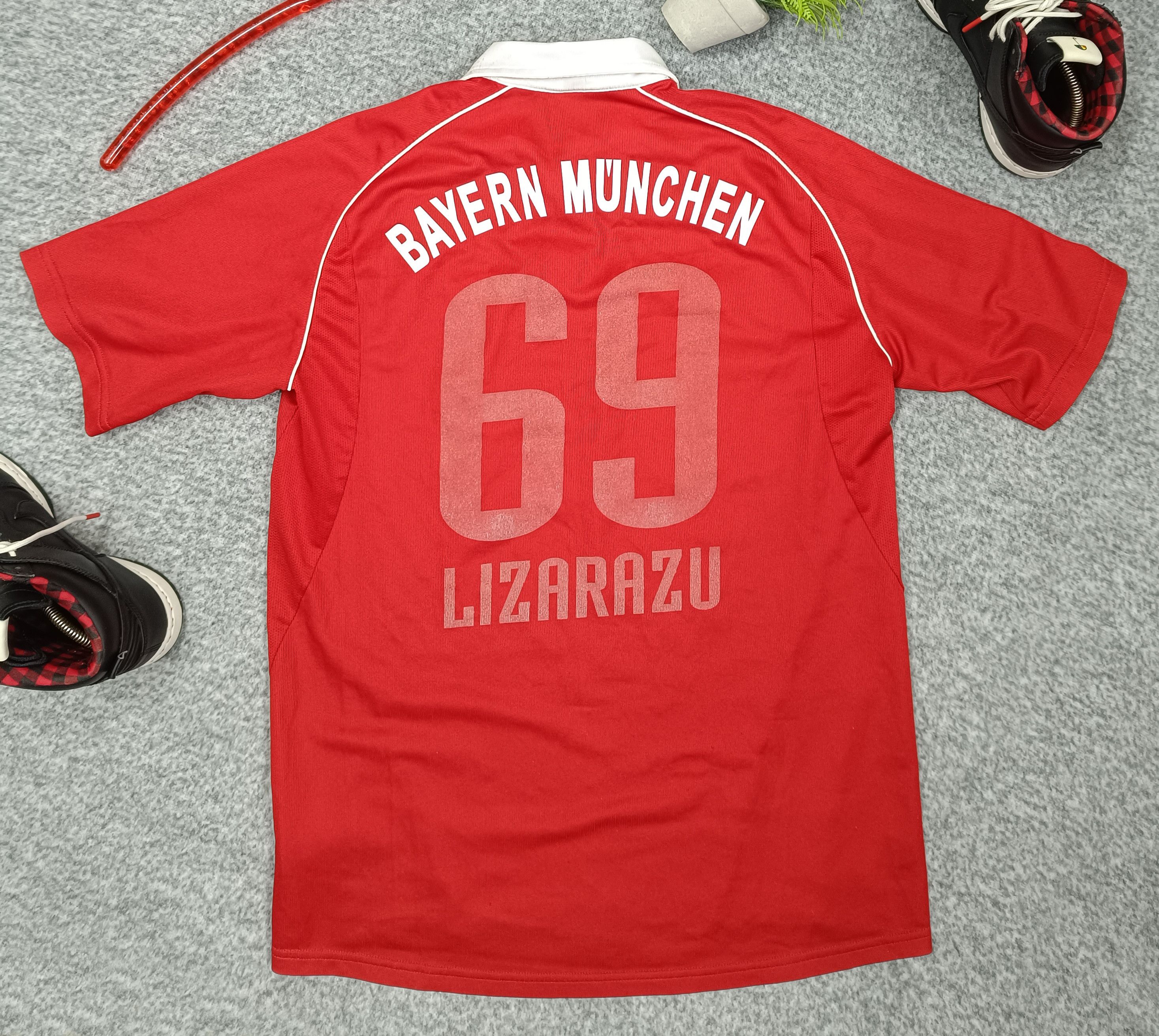 Adidas FC Bayern Munich Lizarazu 69 Red Football Size US M / EU 48-50 / 2 - 9 Thumbnail