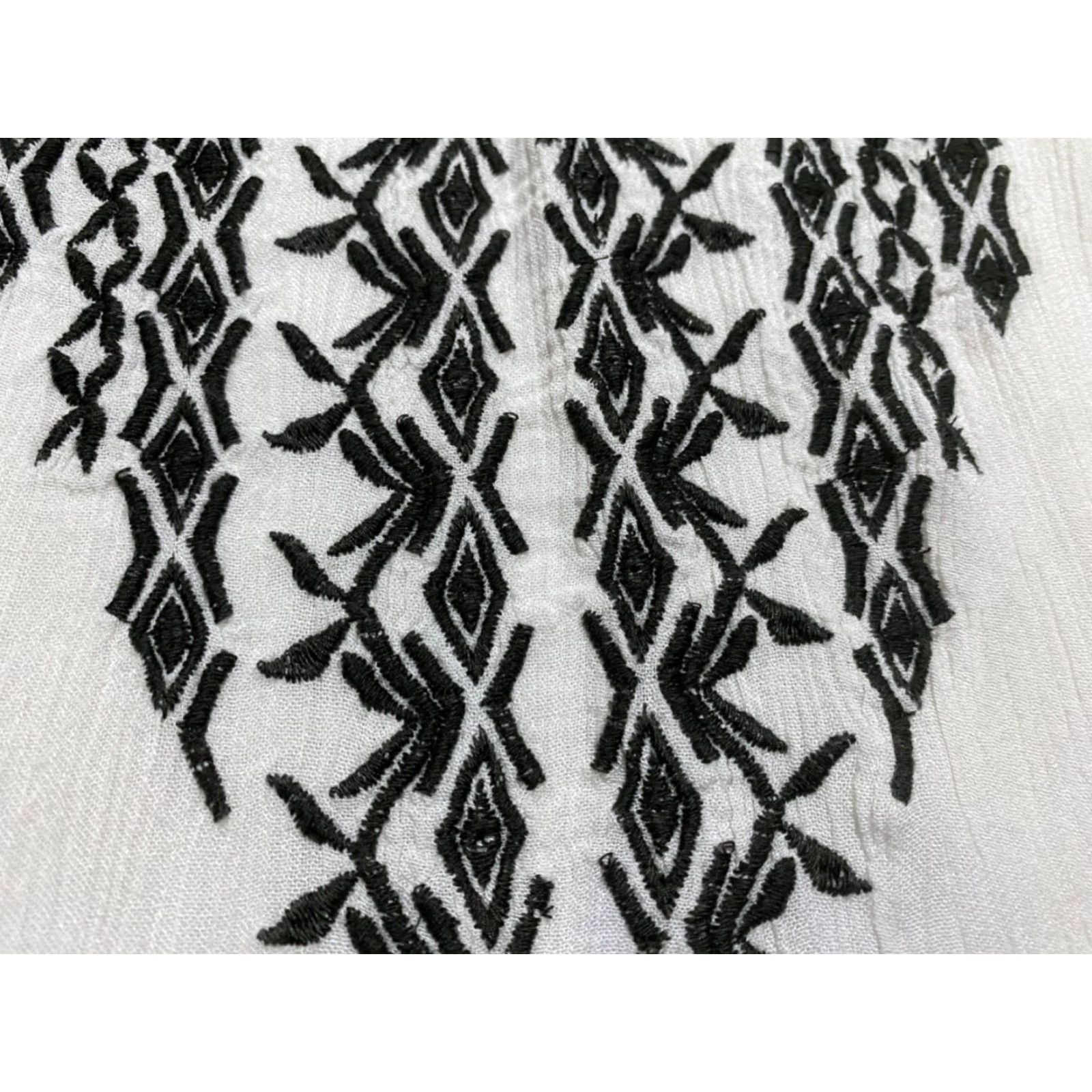 Vintage Garnet Hill Blouse Geometric 3/4 Sleeve White Embroidered Medium Womens M Shirt Womens Size M / US 6-8 / IT 42-44 - 4 Thumbnail