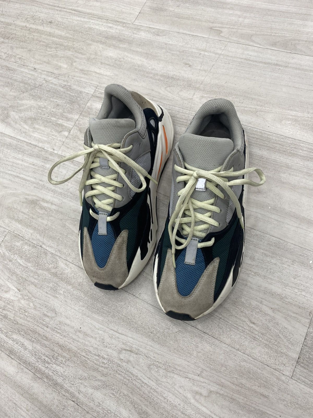 Adidas × Yeezy OG Adidas yeezy boots 700 wave runner Size US 9 / EU 42 - 2 Thumbnail