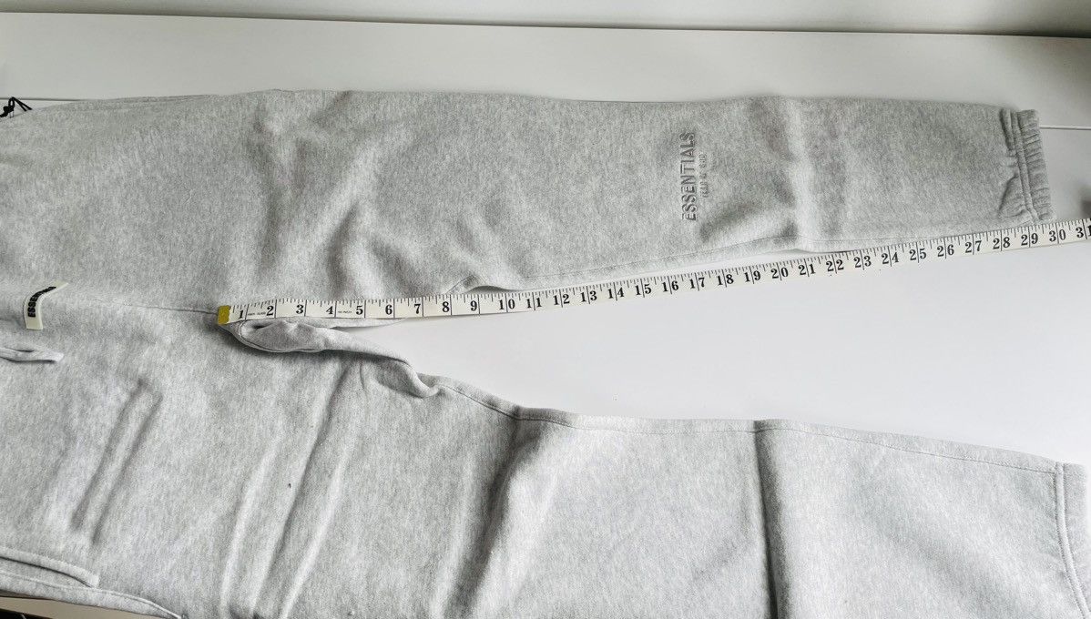 Essentials Essentials x Fear of God Heather Grey Sweatpants Sz M 2020 Size US 34 / EU 50 - 13 Thumbnail