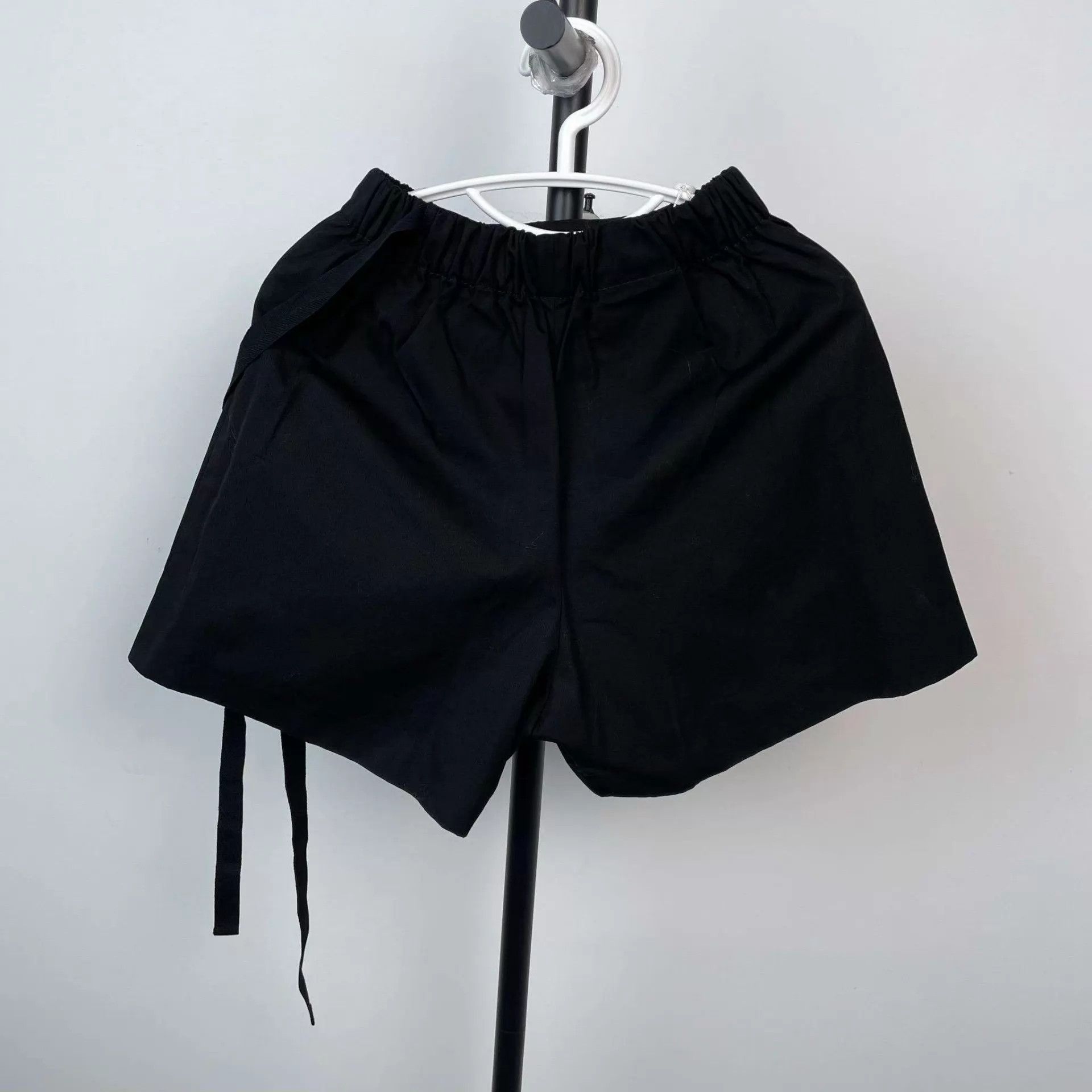 Prada Prada cotton shorts black size 36 Grade A Size 25" / US 0 / IT 36 - 2 Thumbnail