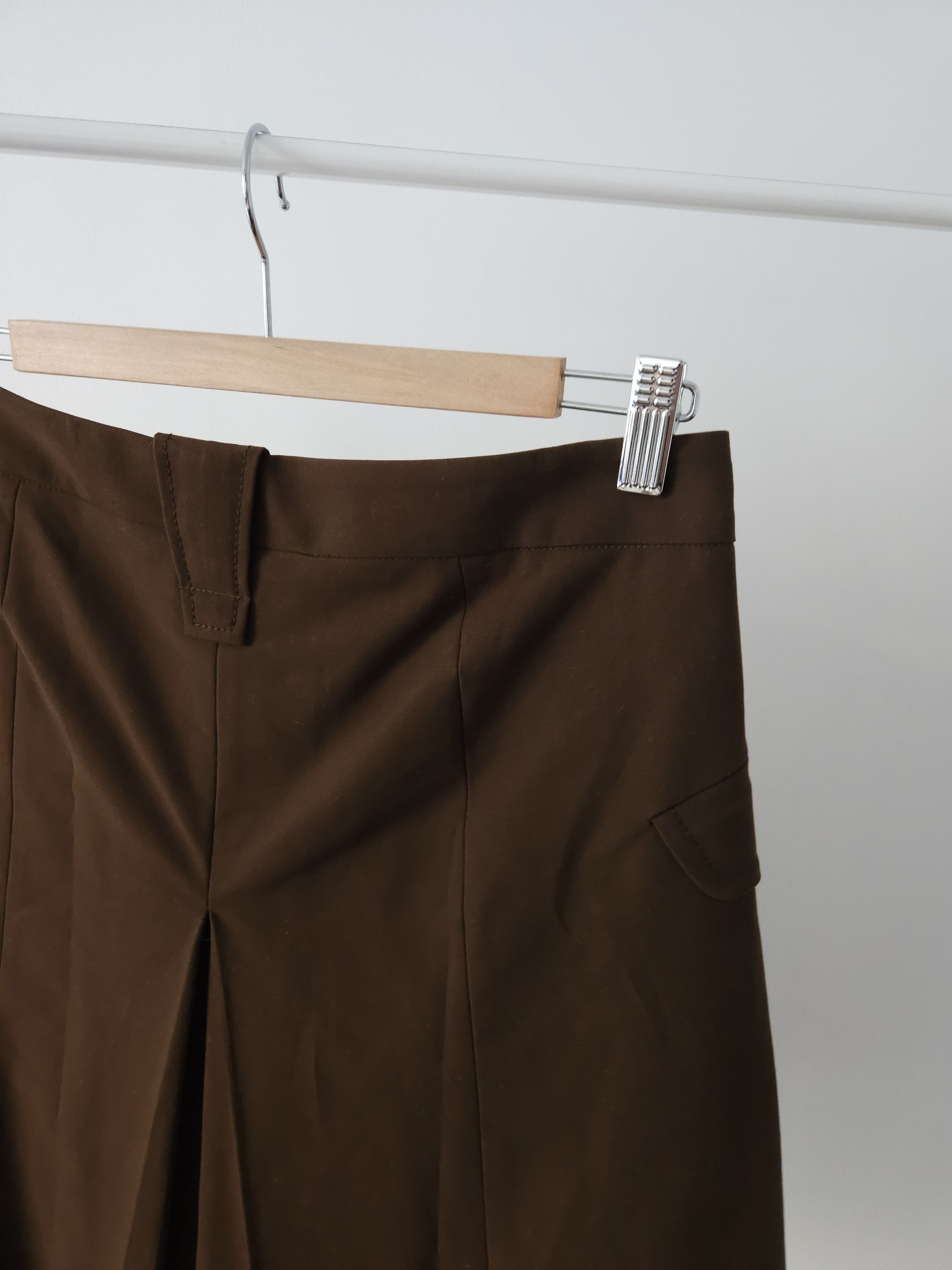 Gucci SS2008 Gucci belted pleated high waisted wide leg shorts Size 27" / US 4 / IT 40 - 9 Thumbnail