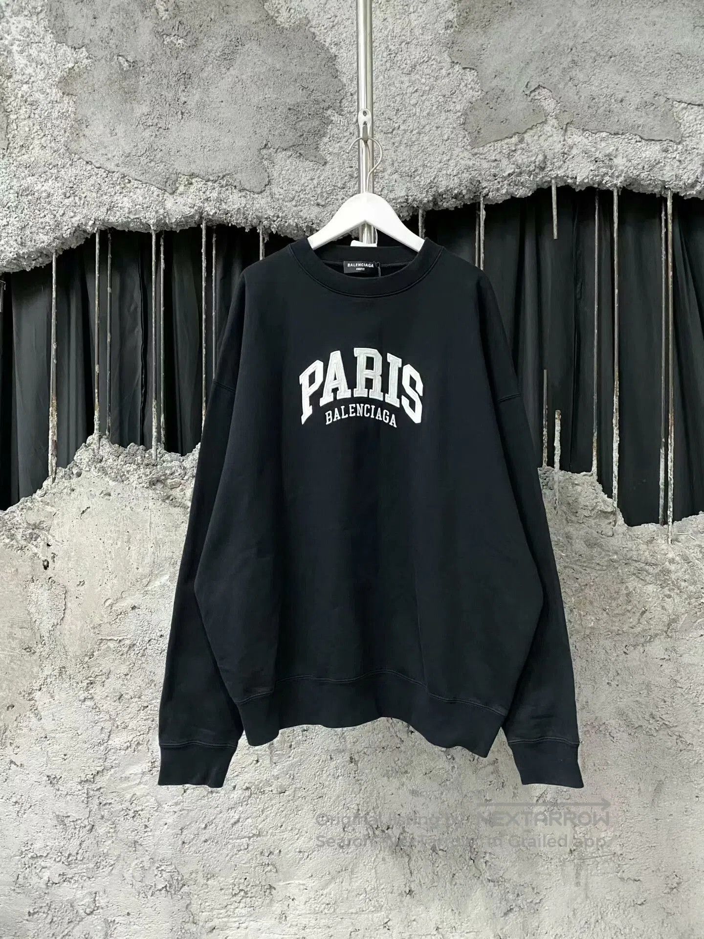 Balenciaga balenciaga paris sweatshirt in black. Size US L / EU 52-54 / 3 - 1 Thumbnail