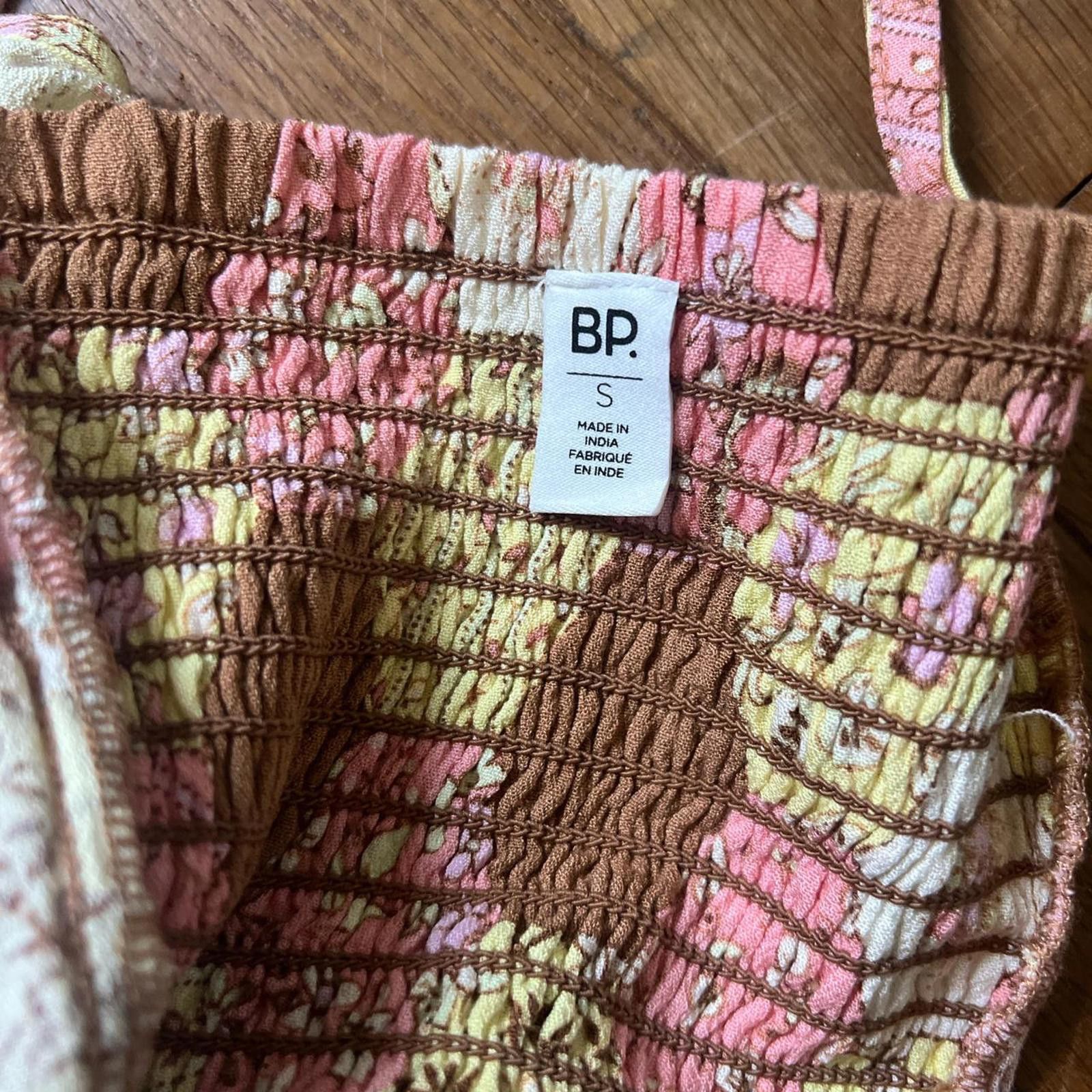 Nordstrom adorable patchwork style cropped tank Size S / US 4 / IT 40 - 3 Thumbnail