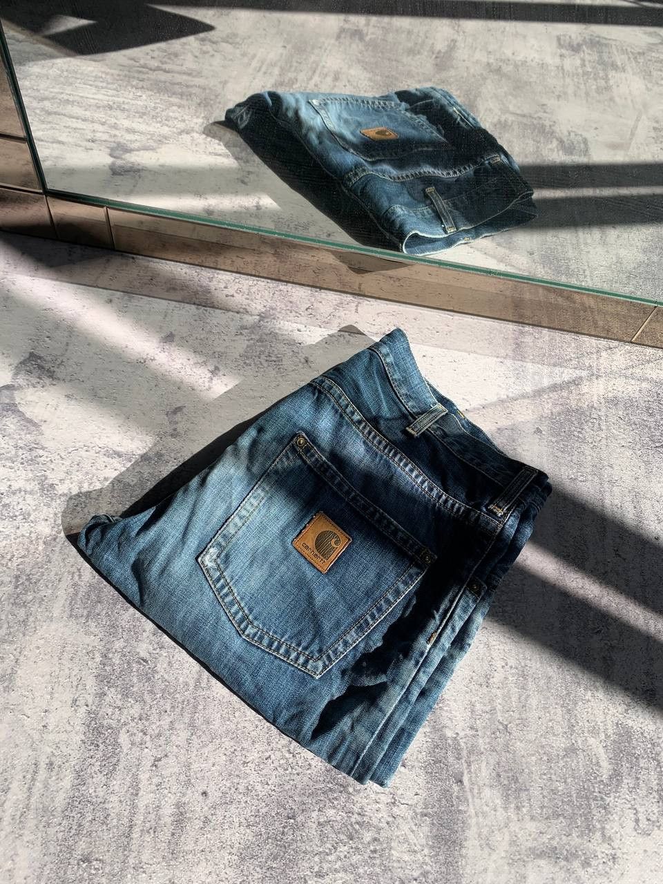 Carhartt Vintage Carhartt Jeans Men’s 33 X 32 Light Wash Workwear Size US 33 - 1 Thumbnail
