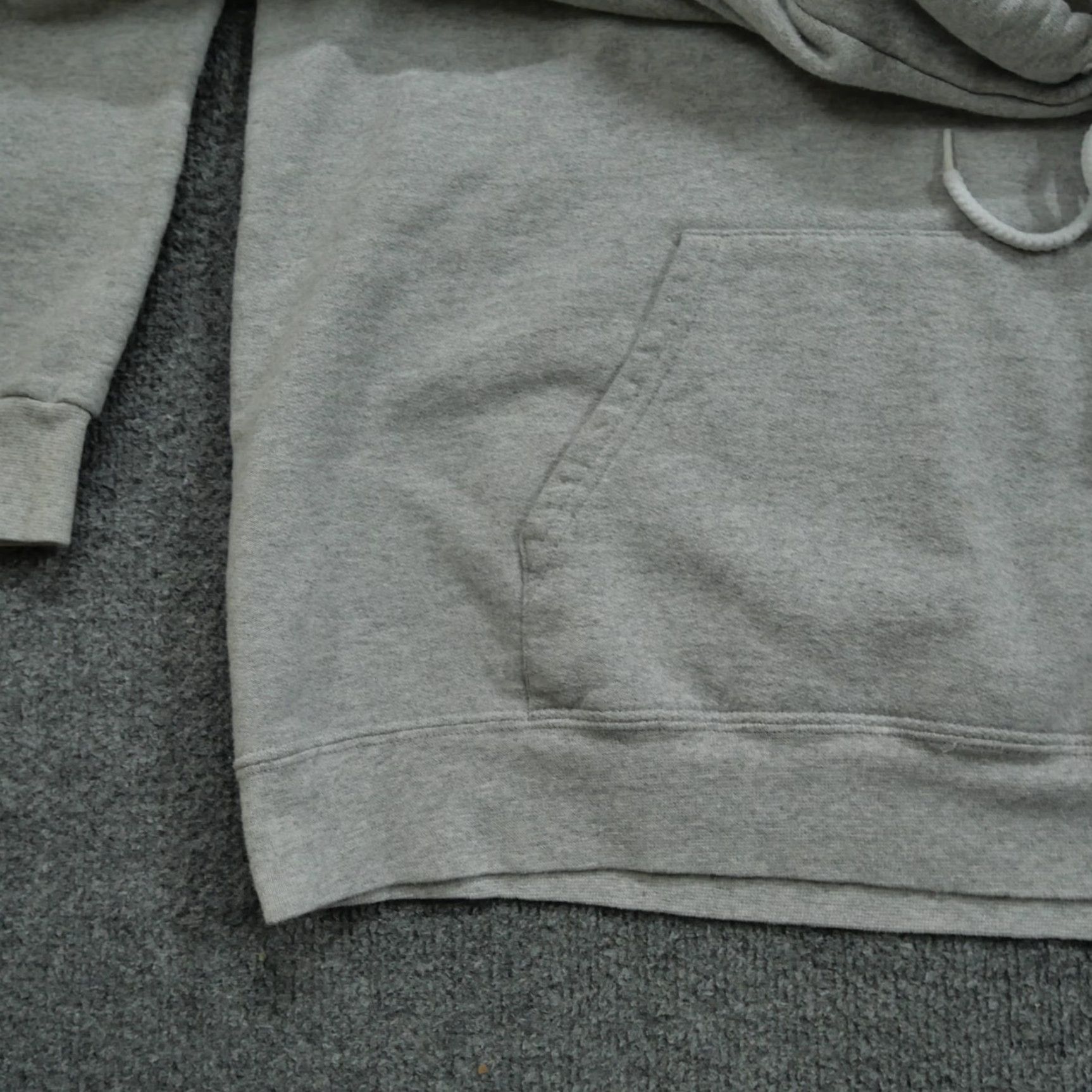 Hanes VINTAGE Hanes Hoodie Men Pullover M Medium Grey Hooded Sweatshirt - Logo, Fleece, Cotton/Polyester, Long Sleeve, Regular Fit, Vintage, 90s/Y2K Mens Size US M / EU 48-50 / 2 - 6 Thumbnail