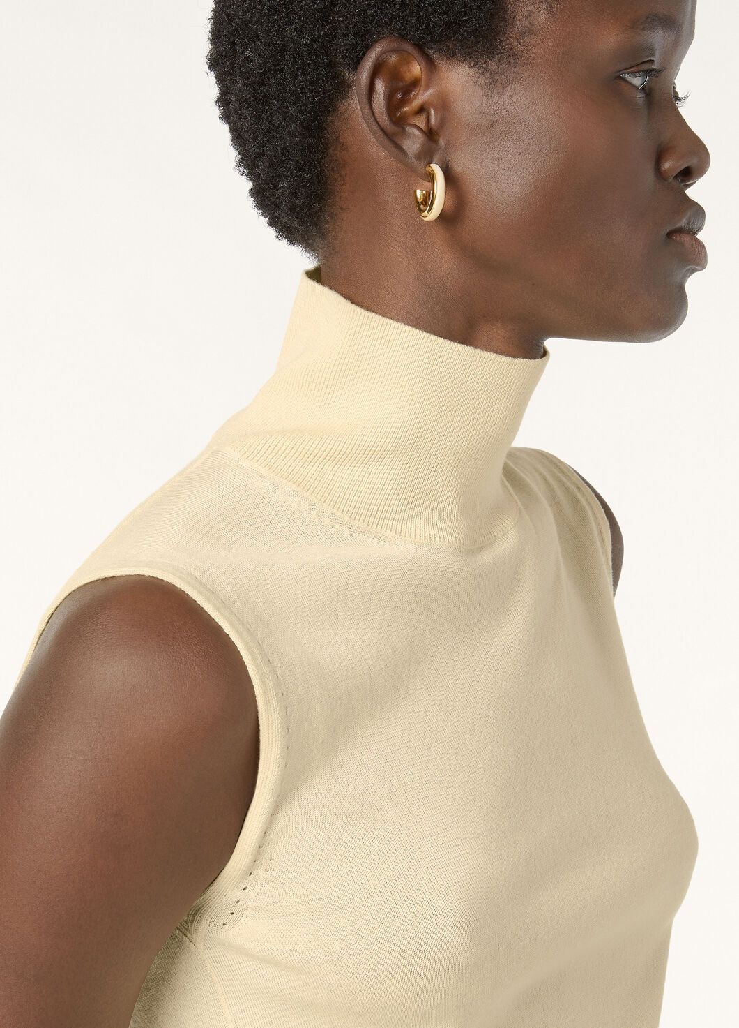 Loro Piana o1w1db10825 FAO5327 Piuma Top in Beige Size L / US 10 / IT 46 - 3 Thumbnail