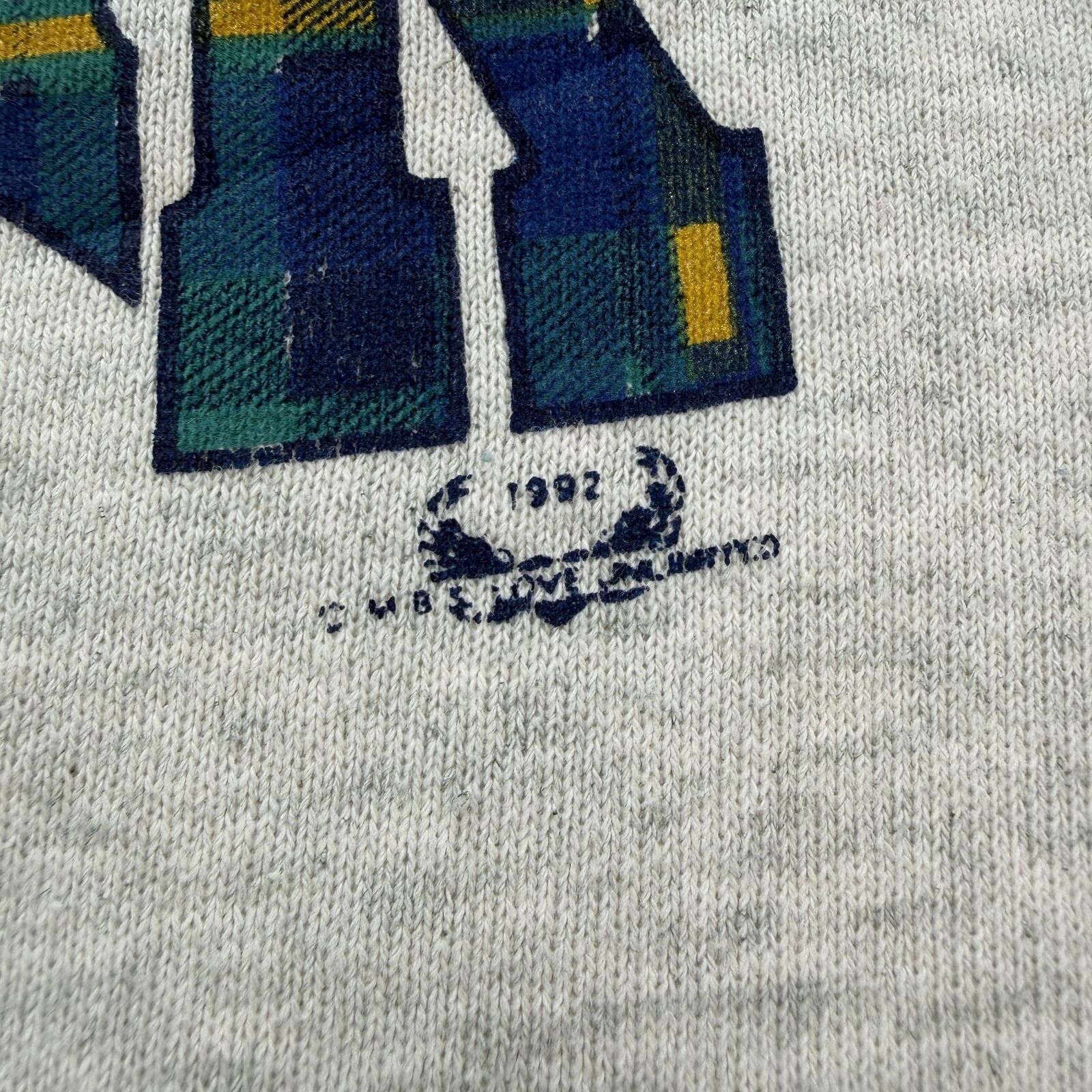 Fruit Of The Loom Vintage 1992 New York NY Plaid Graphic Crewneck Sweatshirt M Size US M / EU 48-50 / 2 - 4 Thumbnail