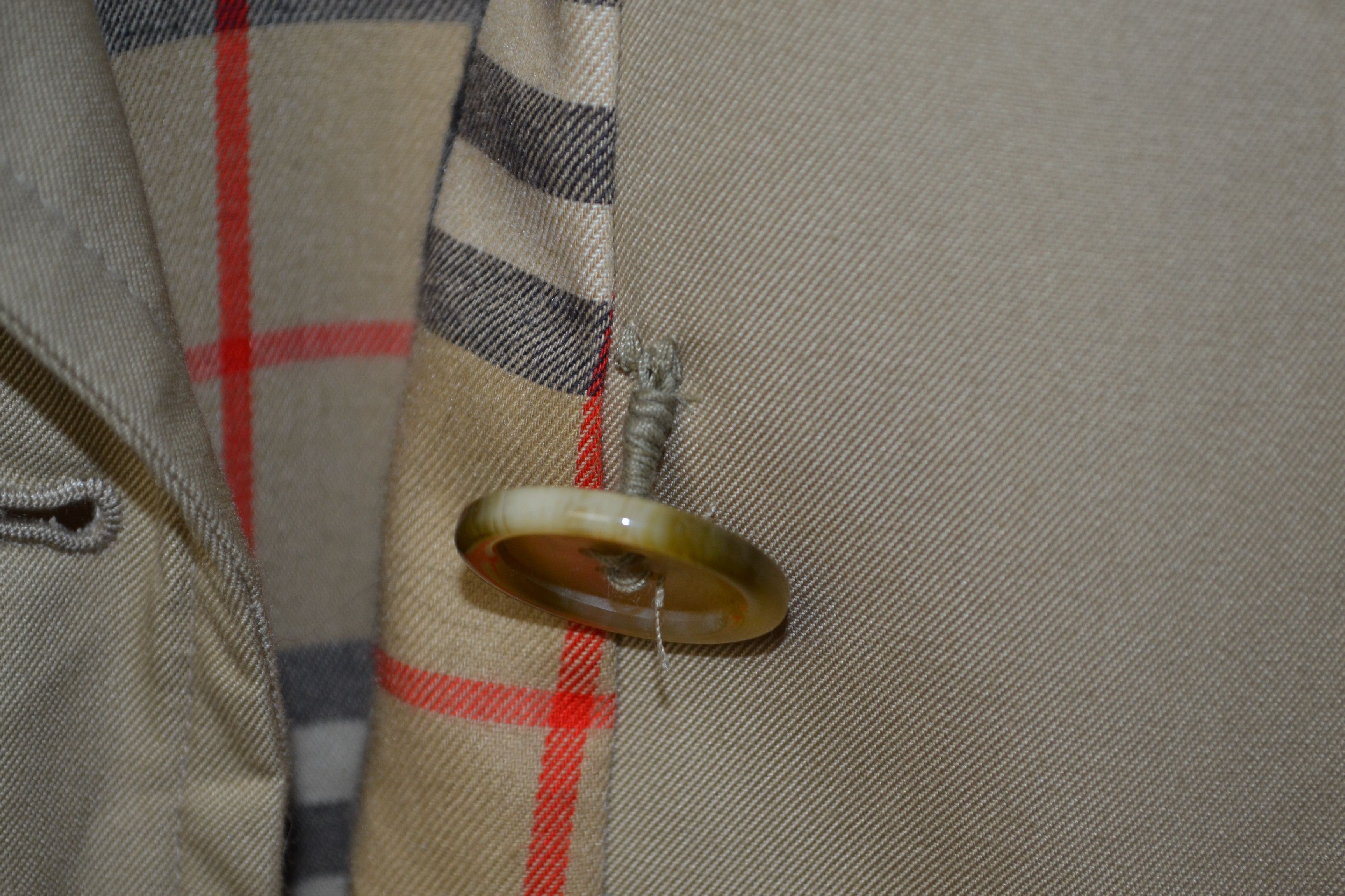Burberry Burberry’s Kensington Iconic Double Breasted Trench Coat 54 Size US L / EU 52-54 / 3 - 10 Thumbnail