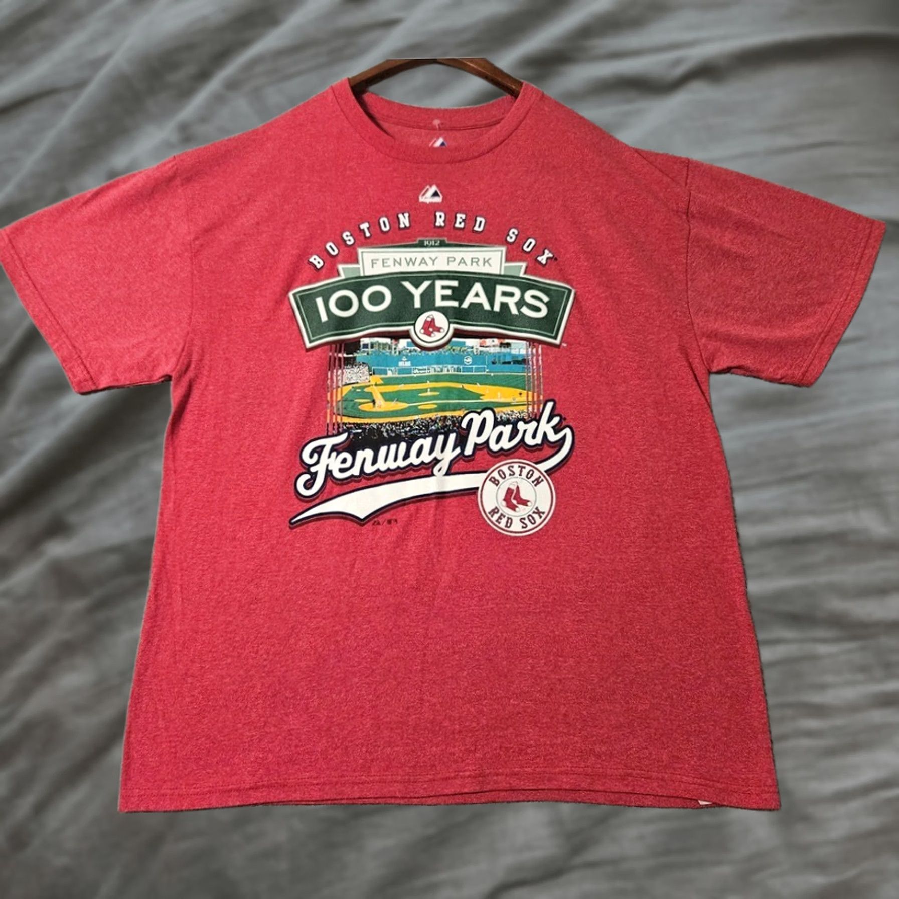 Vintage Majestic Boston Red Sox Fenway Park Red Short-Sleeve T-shirt Size XL Mens Size US XL / EU 56 / 4 - 1 Thumbnail
