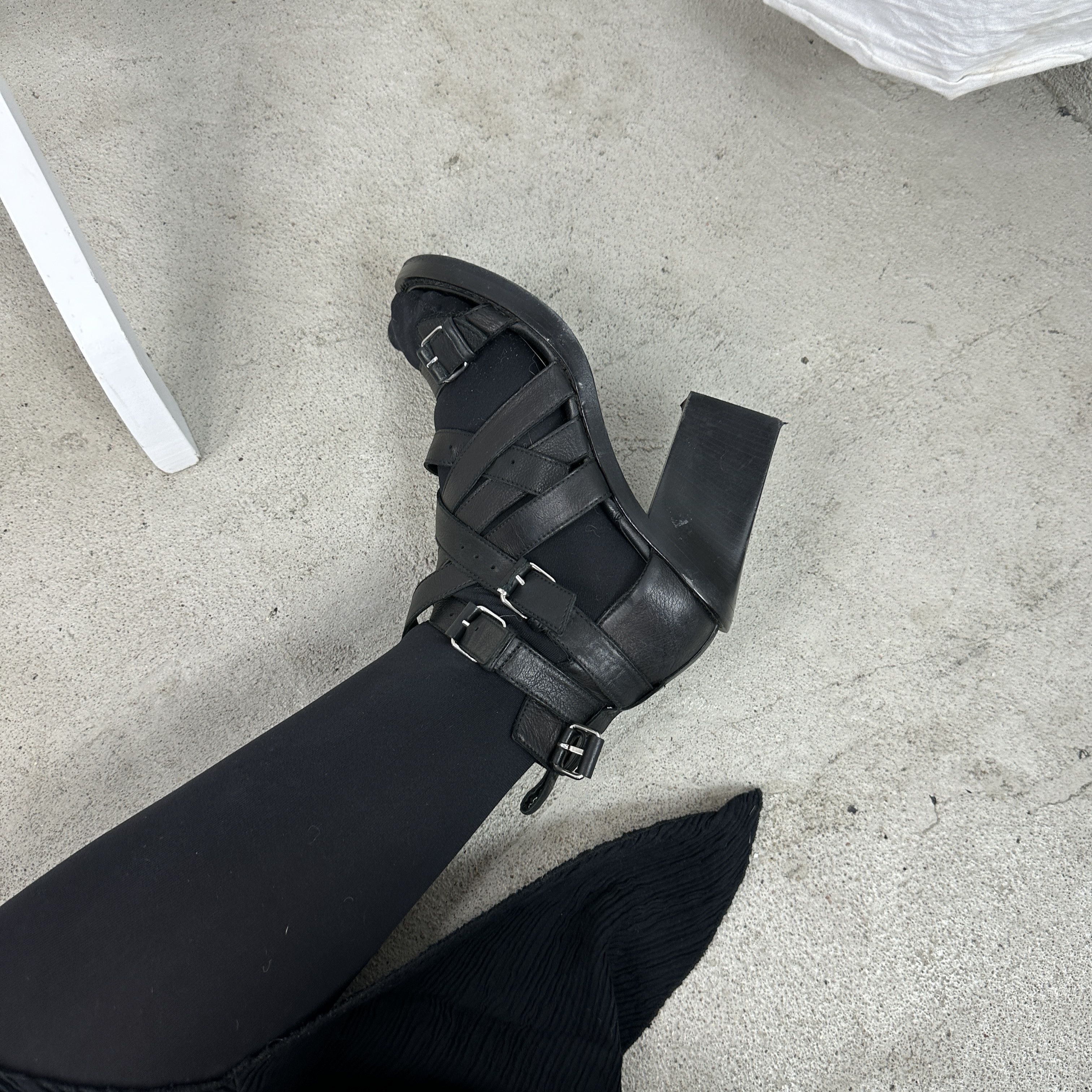 Ann Demeulemeester × Vintage Vintage Leather Opium Grunge Strapped Bondage Heels 00s Size US 7 / IT 37 - 4 Thumbnail