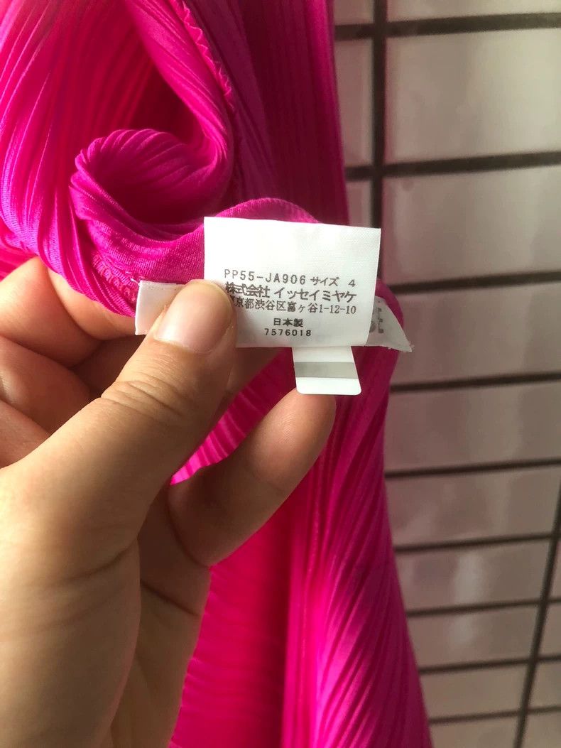 Issey Miyake Issey Miyake size:4 Rose-red pleated cardigan Size XS / US 0-2 / IT 36-38 - 4 Thumbnail