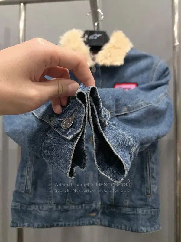 Miu Miu Miu Miu Blue Denim Jacket with Fur Collar . Size XS / US 0-2 / IT 36-38 - 3 Thumbnail