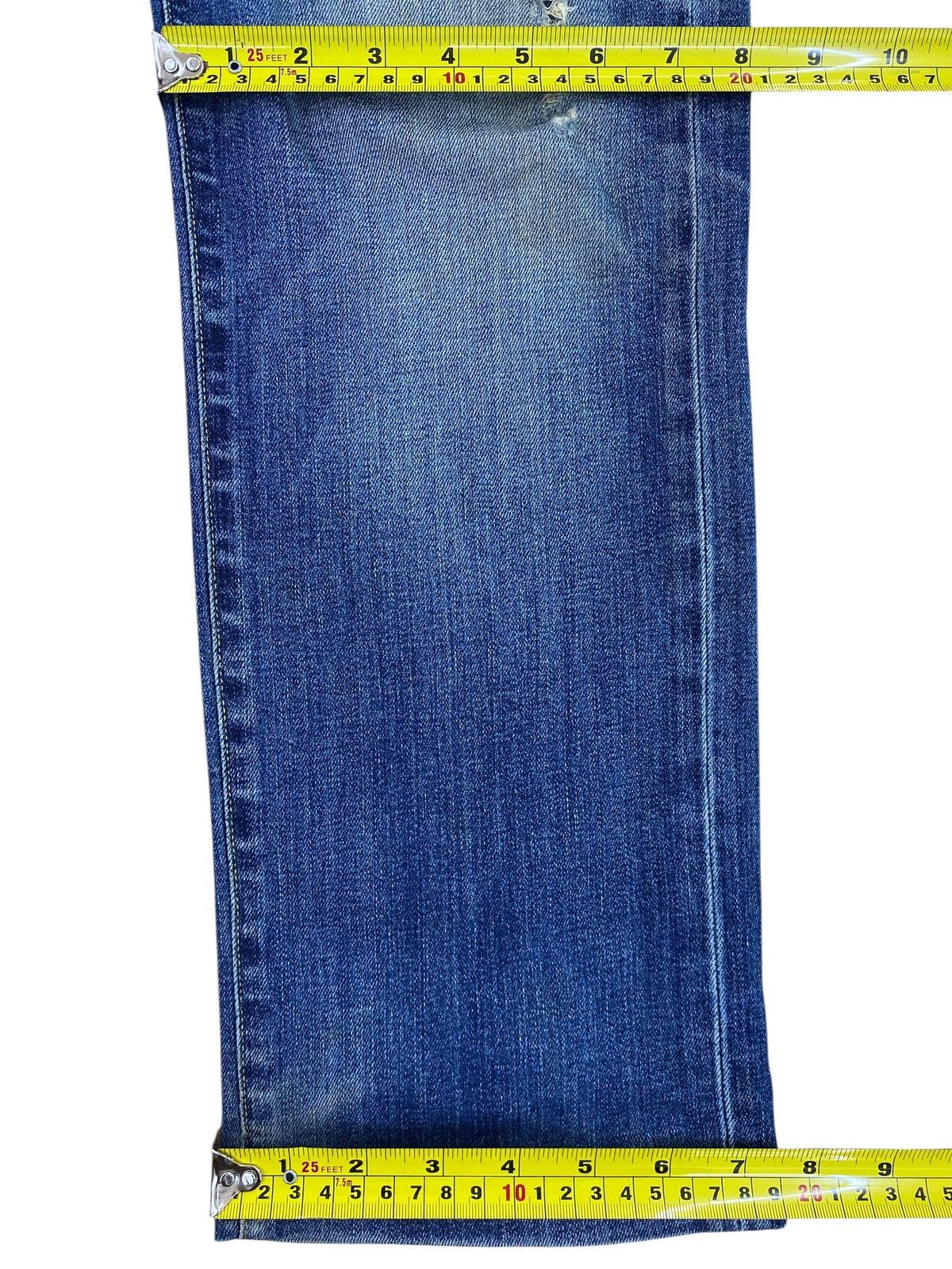 Uniqlo Uniqlo Blue Wash Whiskered Style Straight Leg Jeans Size US 32 / EU 48 - 9 Thumbnail