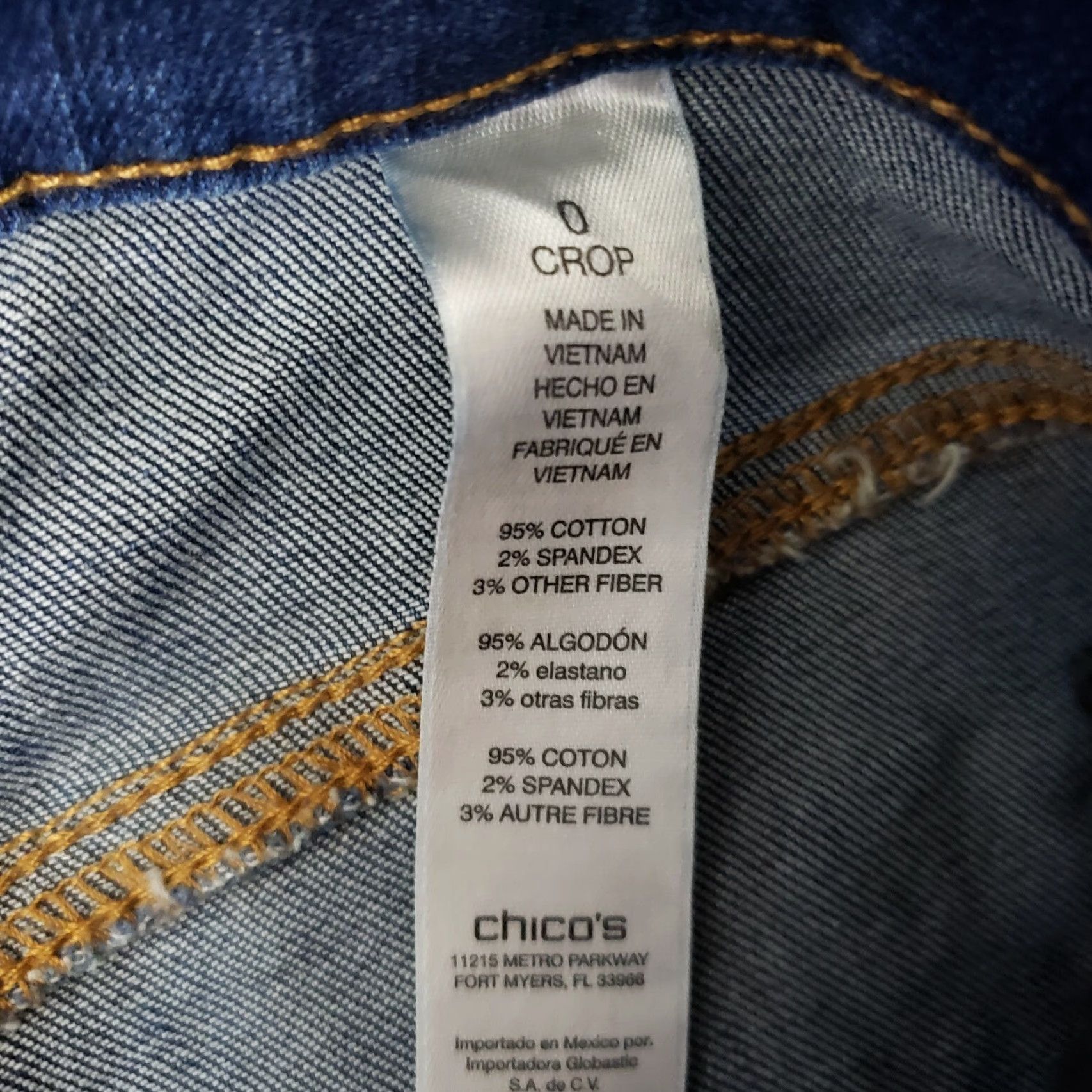 Vintage VINTAGE Chico's Platinum Womens Cropped Jeans Sz 4 Blue Dark Wash Mid Rise Jeans Crop Womens 4 Blue Dark Wash Cropped Size 27" / US 4 / IT 40 - 6 Thumbnail