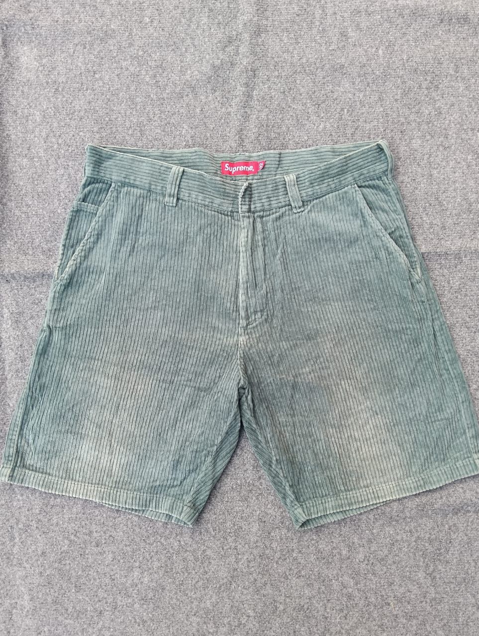Supreme Supreme corduroy shorts. Size US 34 / EU 50 - 1 Thumbnail